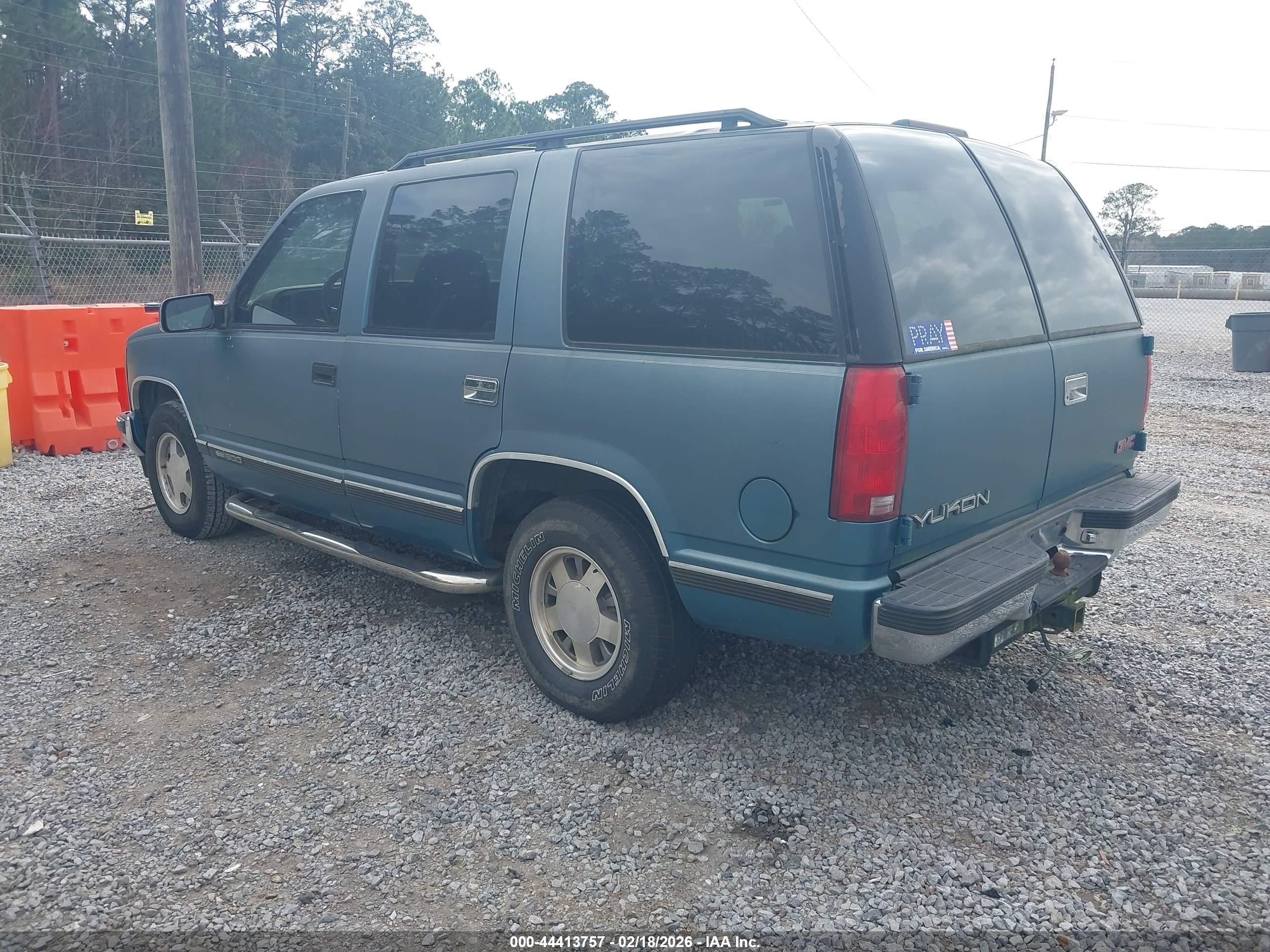 GMC YUKON image 3