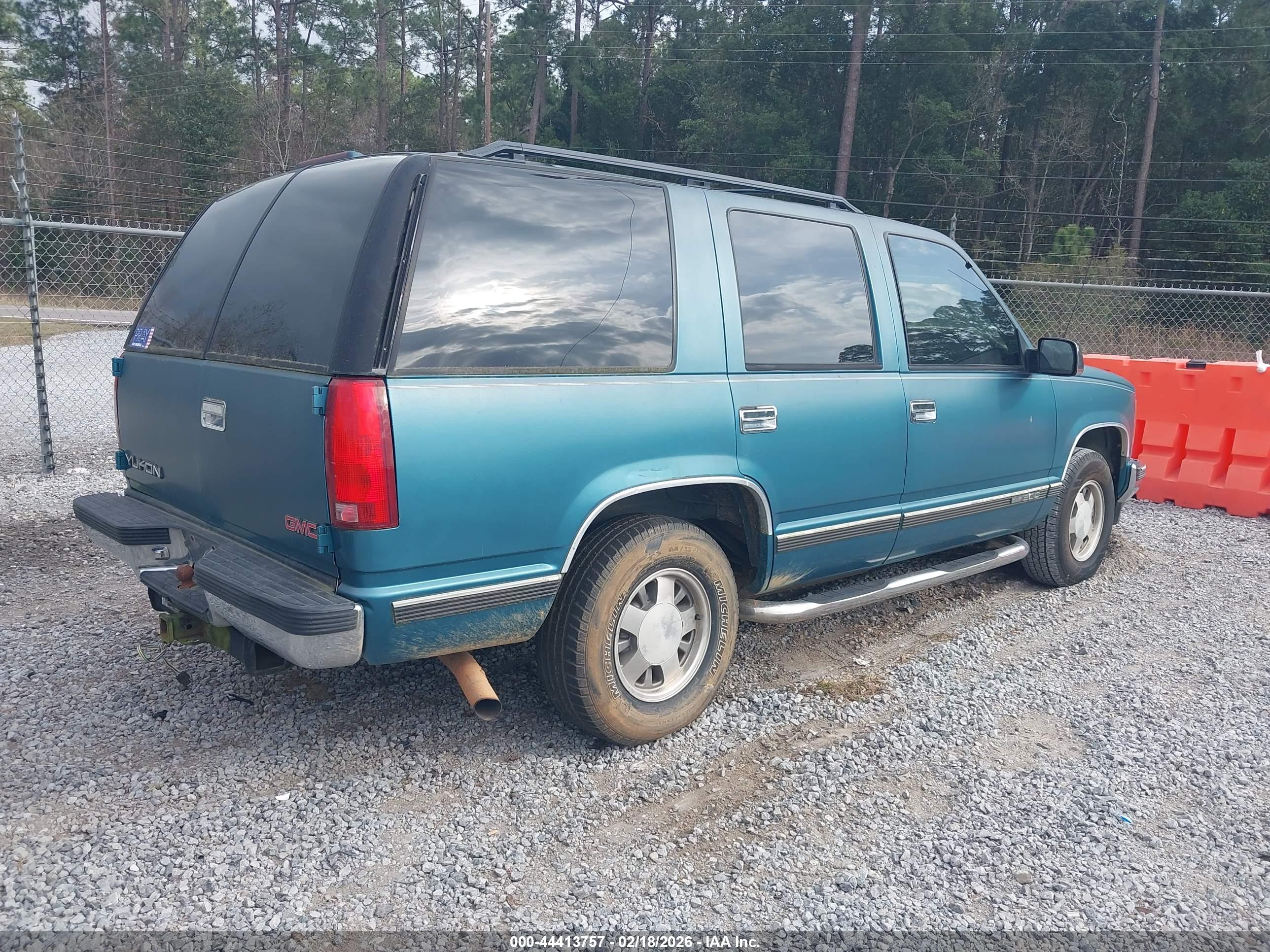 GMC YUKON image 4
