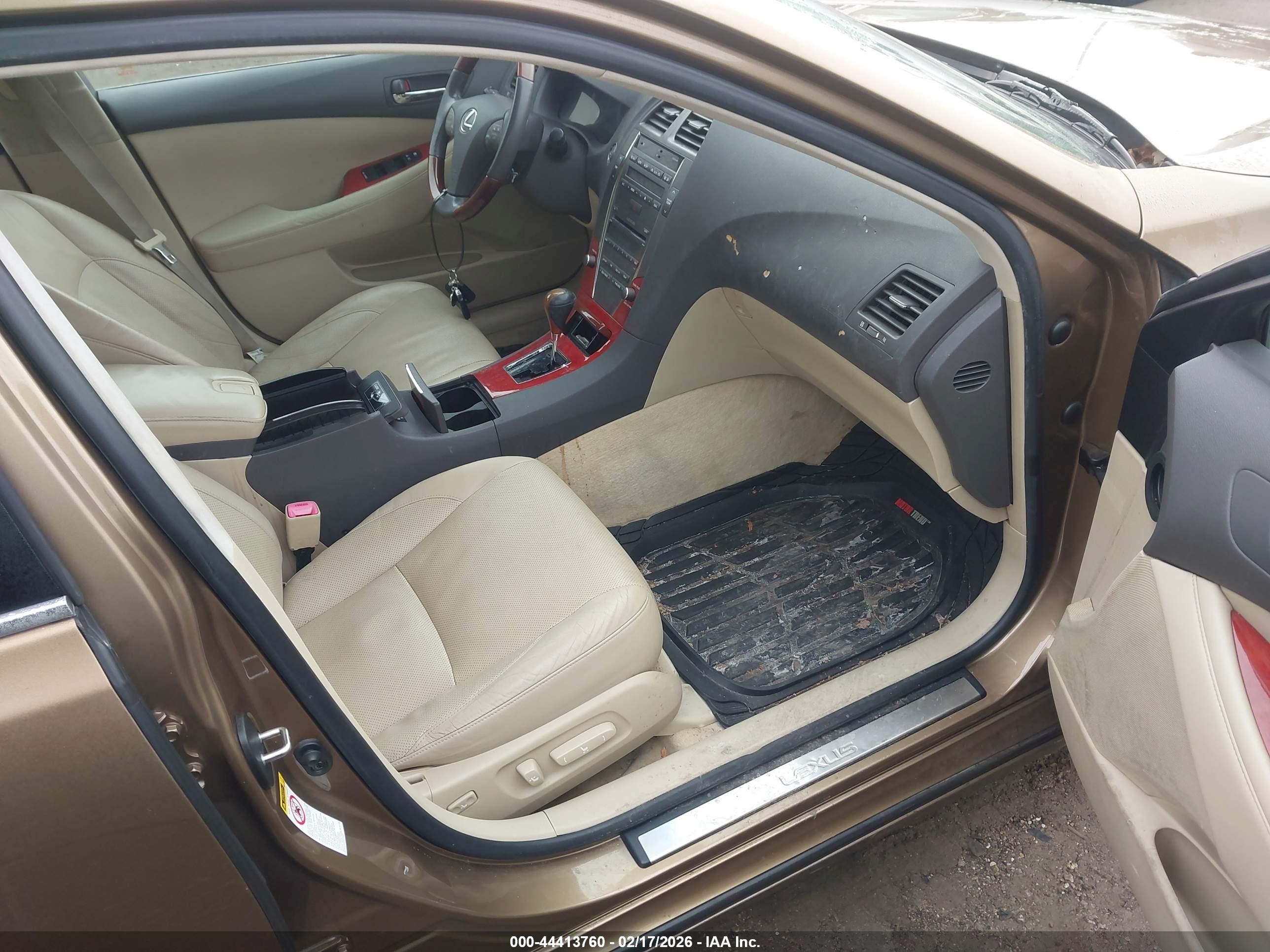 LEXUS ES image 5