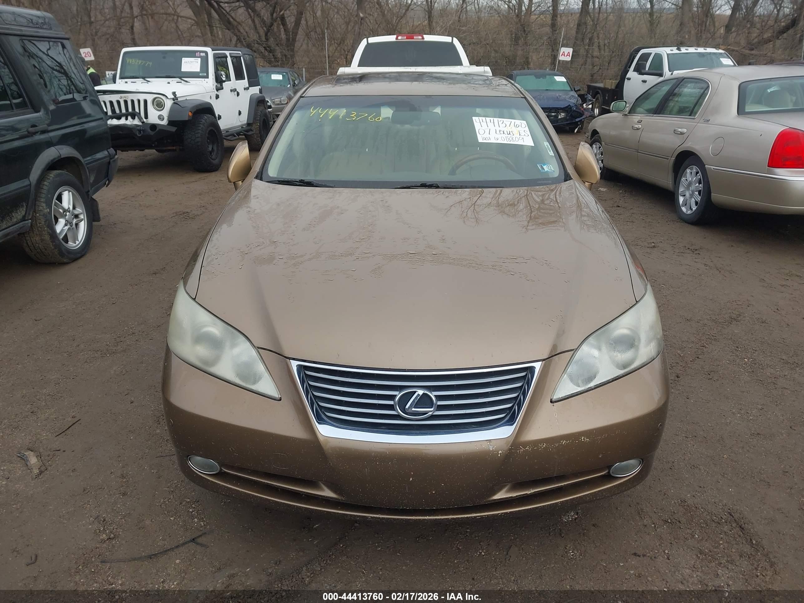 LEXUS ES image 6