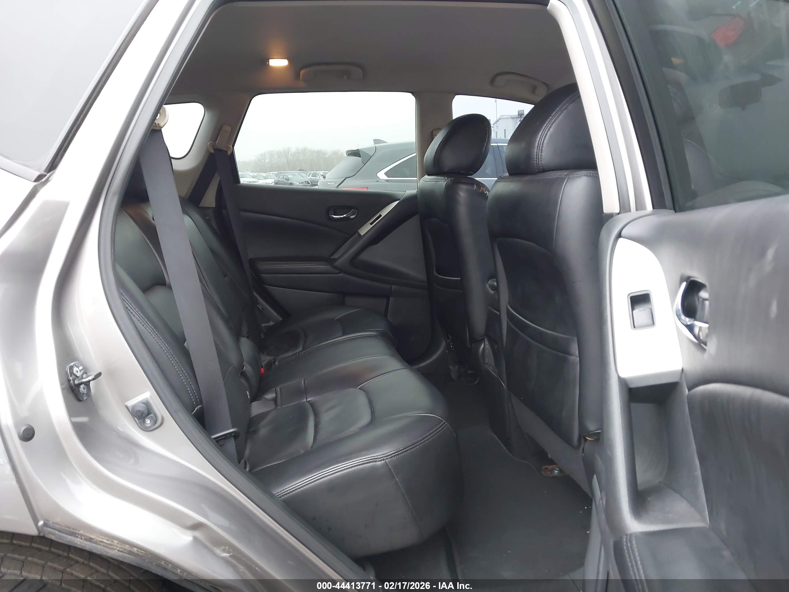 NISSAN MURANO image 8