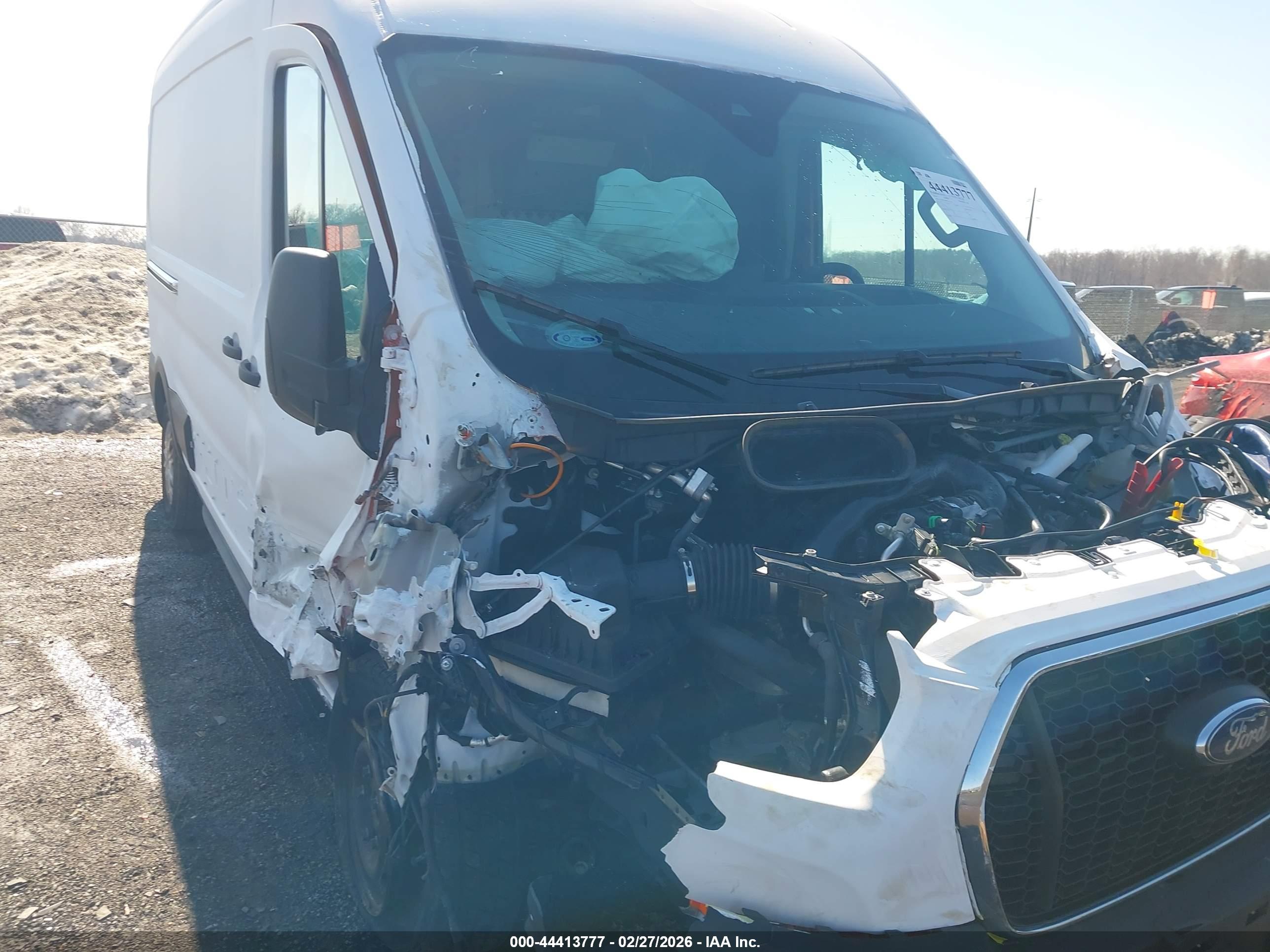 FORD TRANSIT-250 image 6