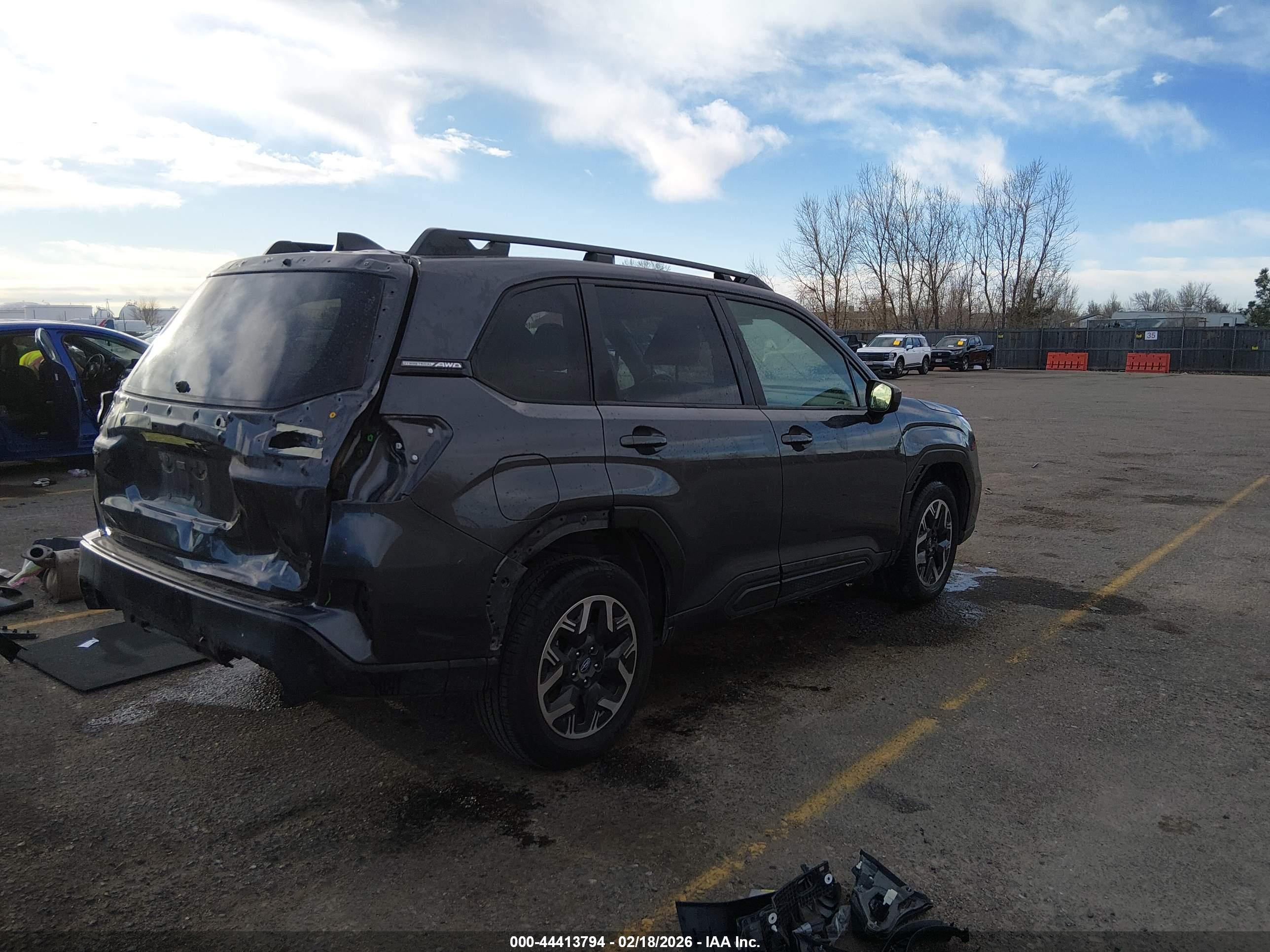 SUBARU FORESTER image 4