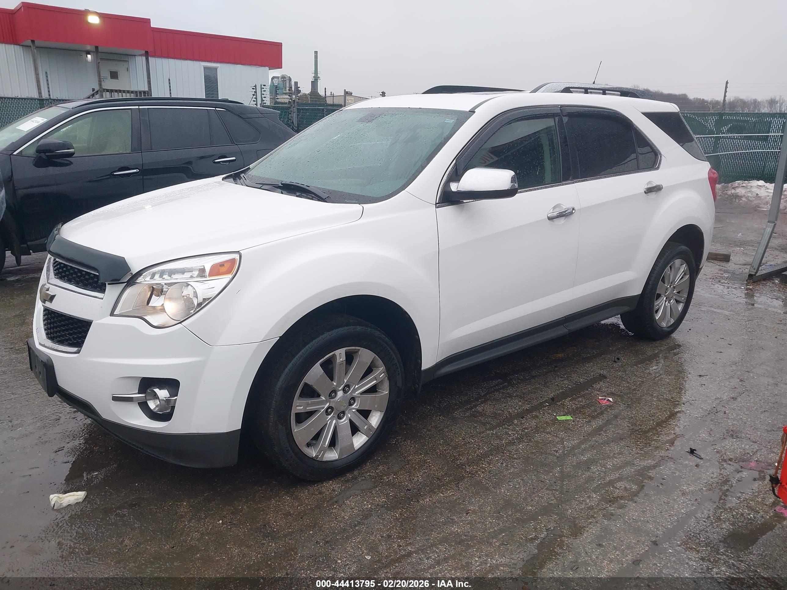 CHEVROLET EQUINOX image 2
