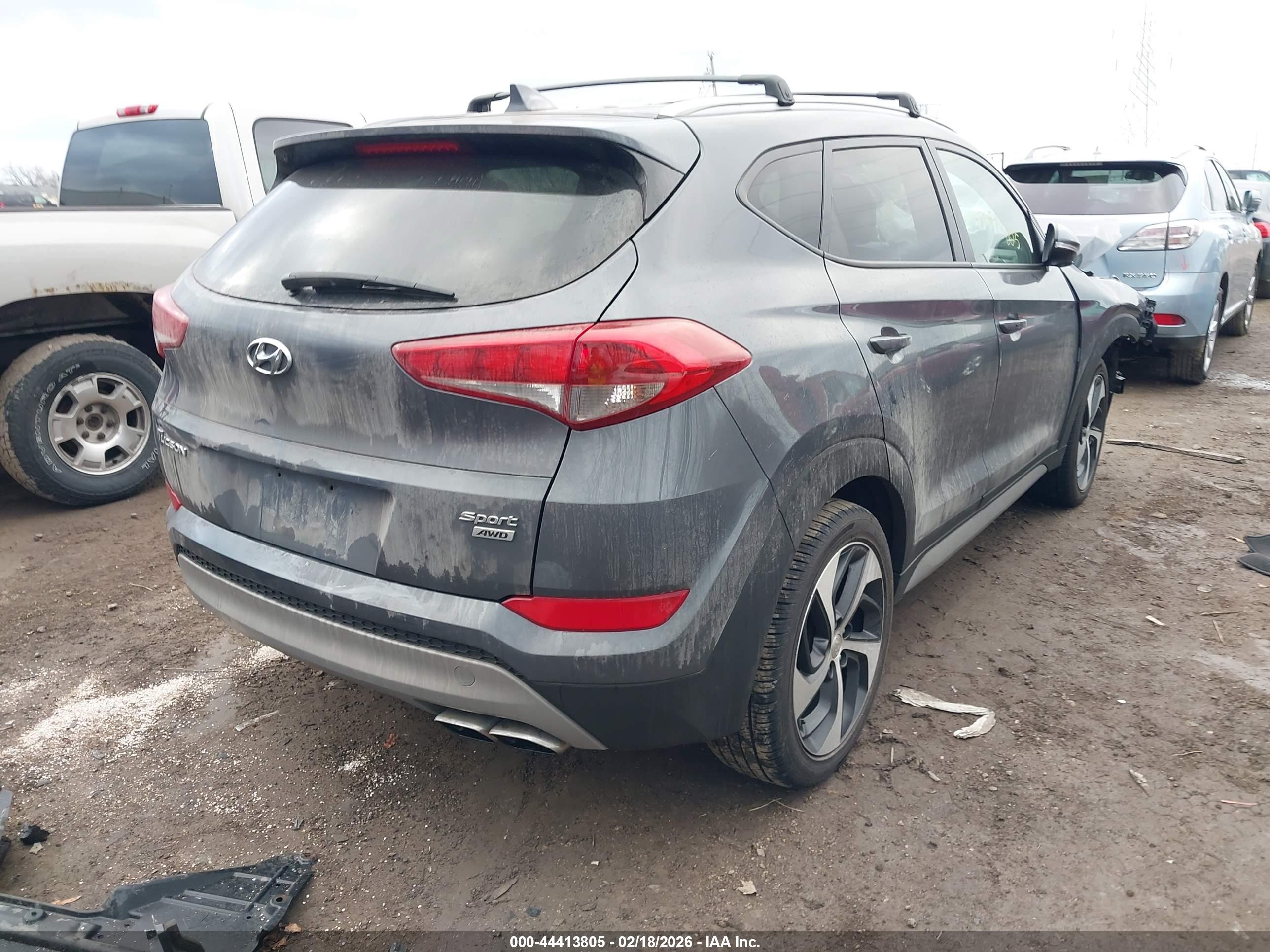HYUNDAI TUCSON image 4