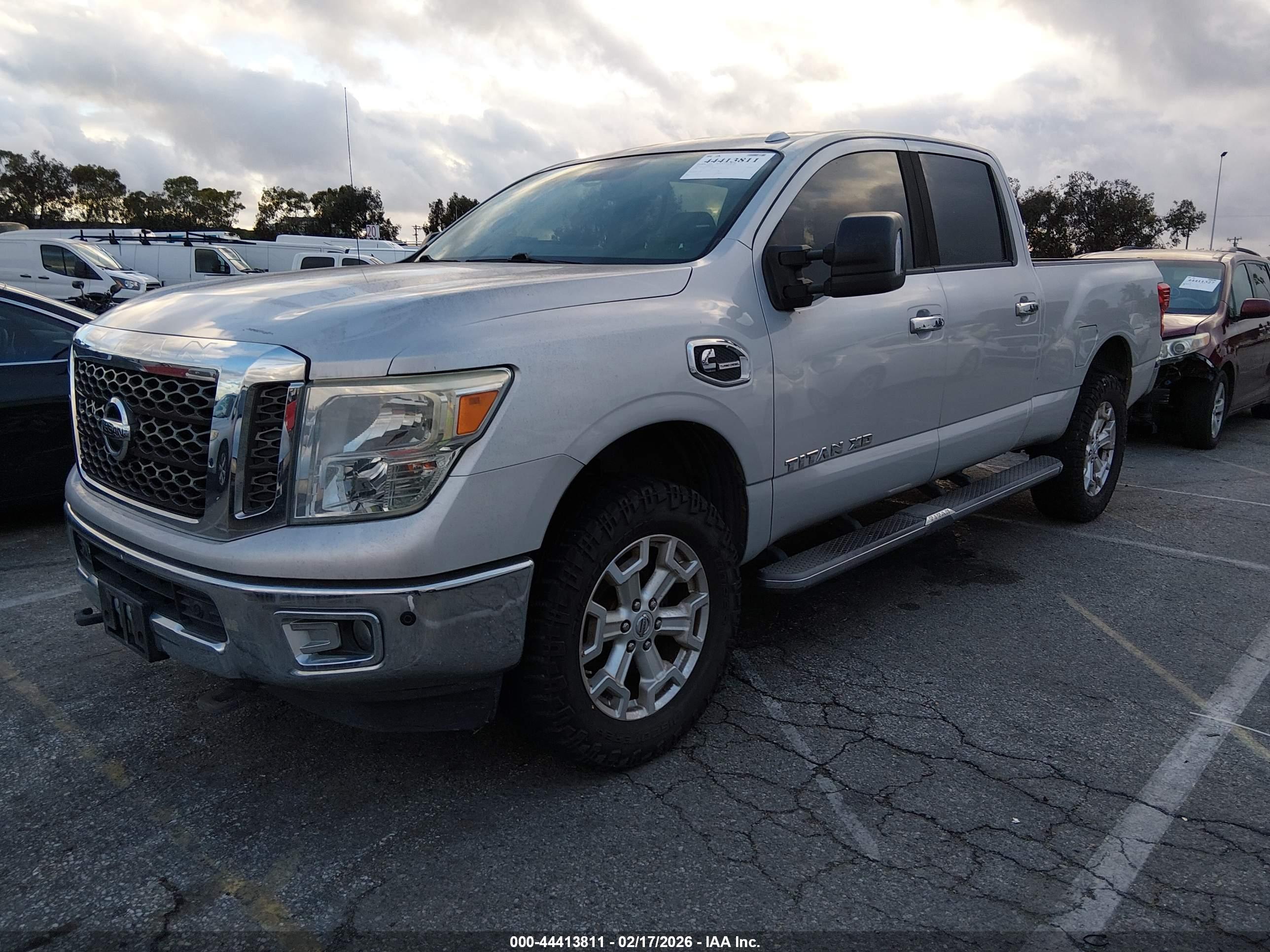 NISSAN TITAN image 2