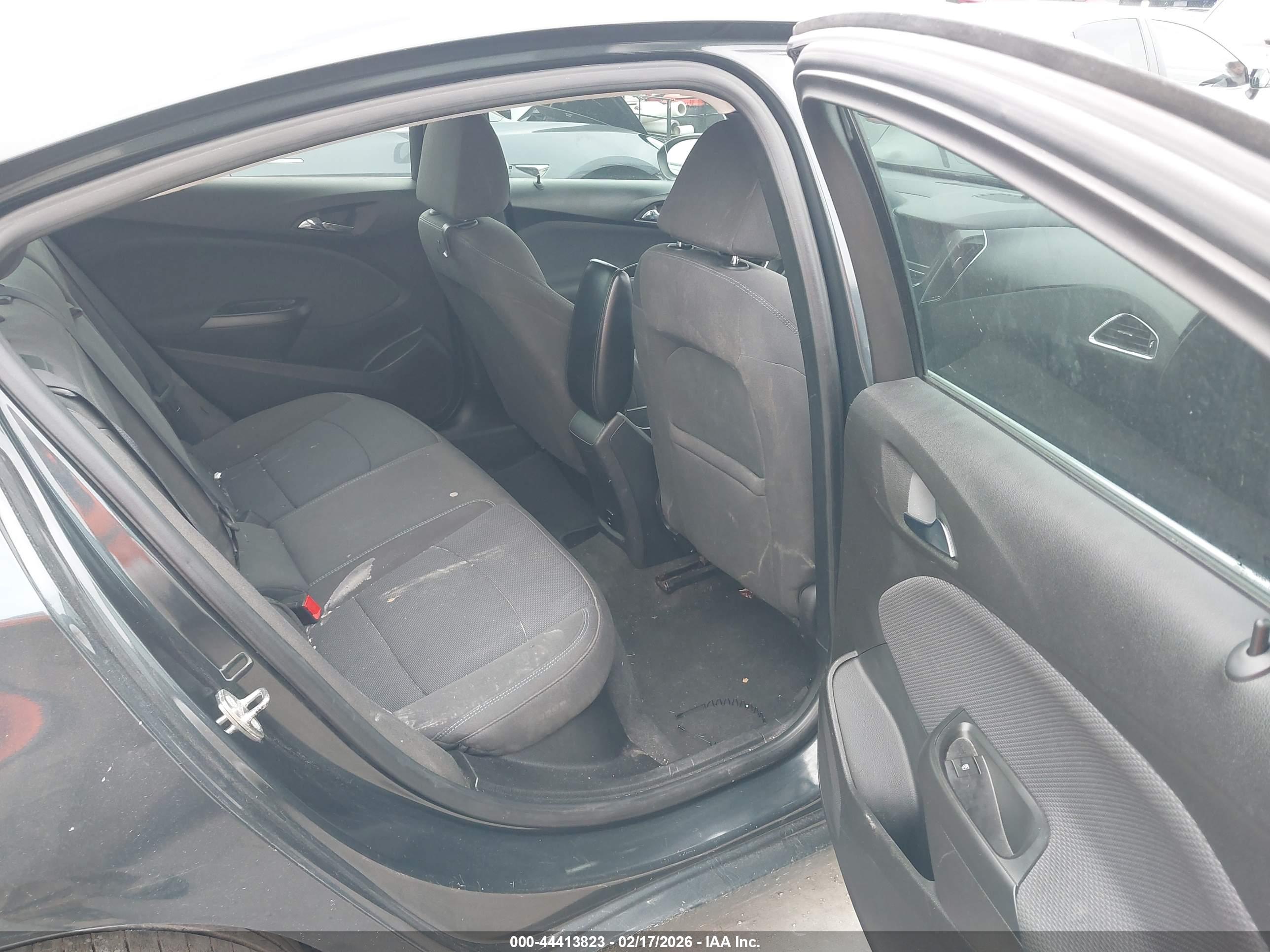 CHEVROLET CRUZE image 8