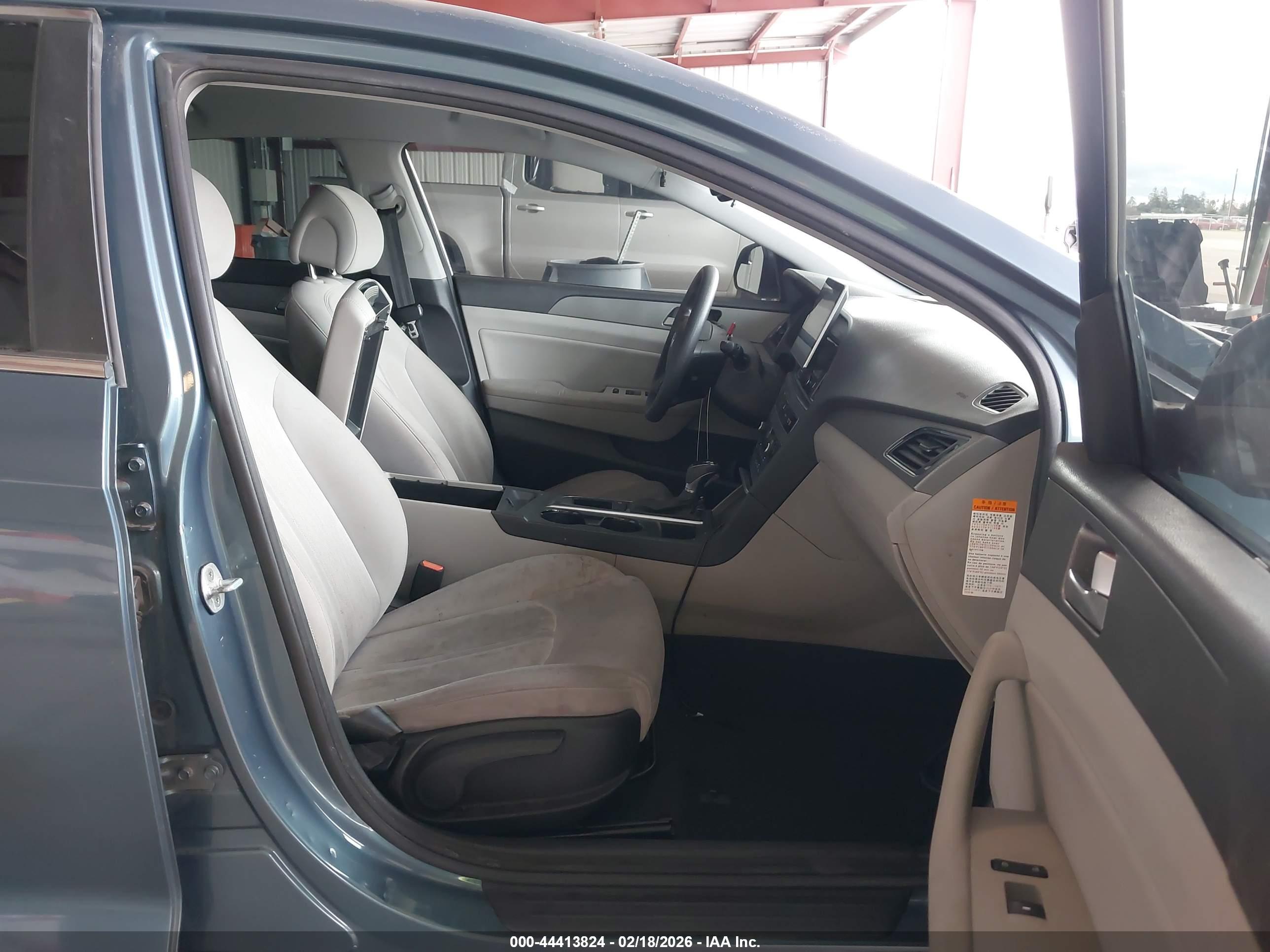 HYUNDAI SONATA image 5