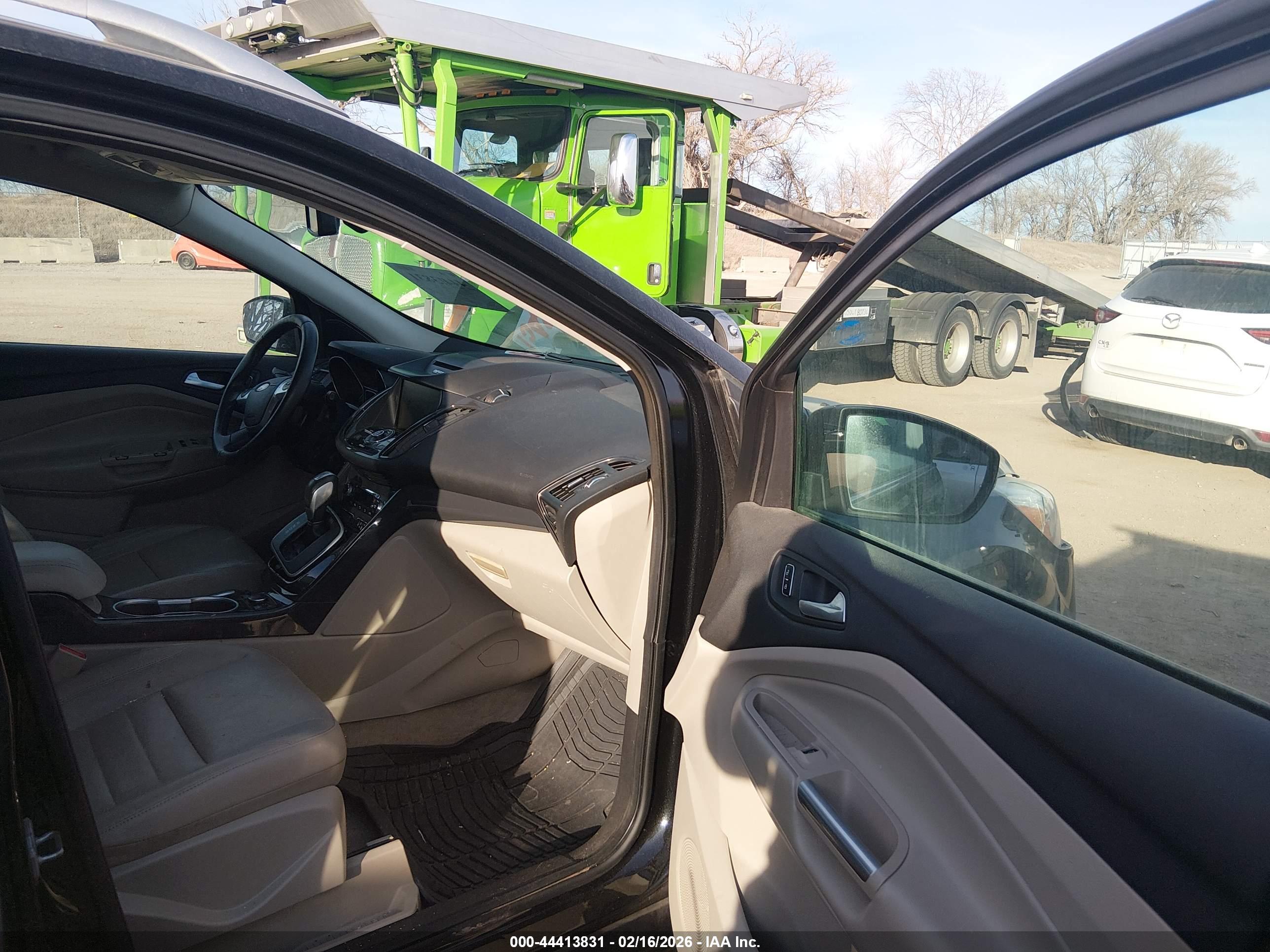 FORD ESCAPE image 5