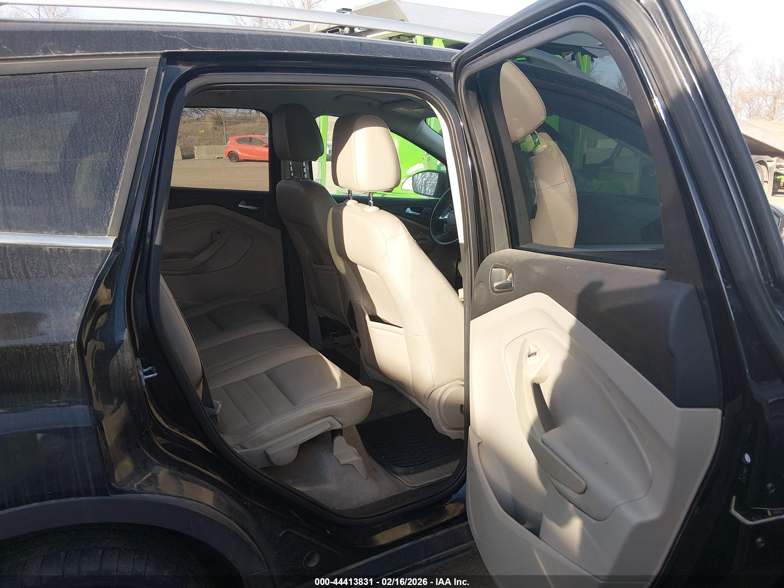 FORD ESCAPE image 8