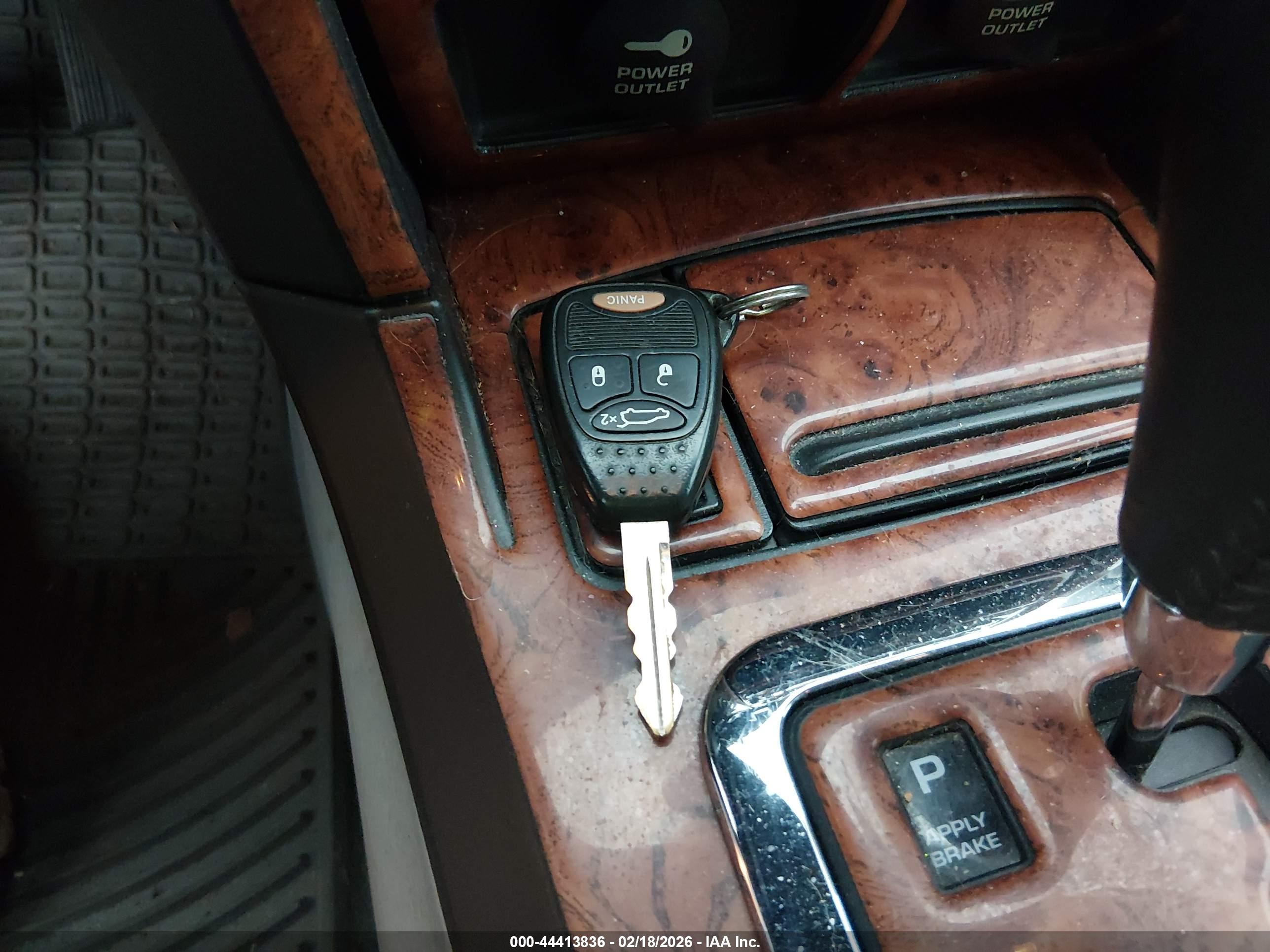 CHRYSLER PACIFICA image 11
