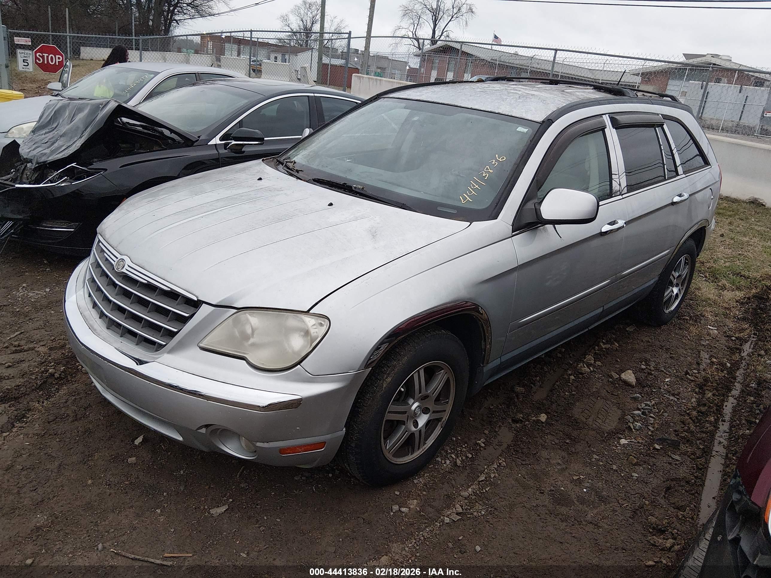 CHRYSLER PACIFICA image 2