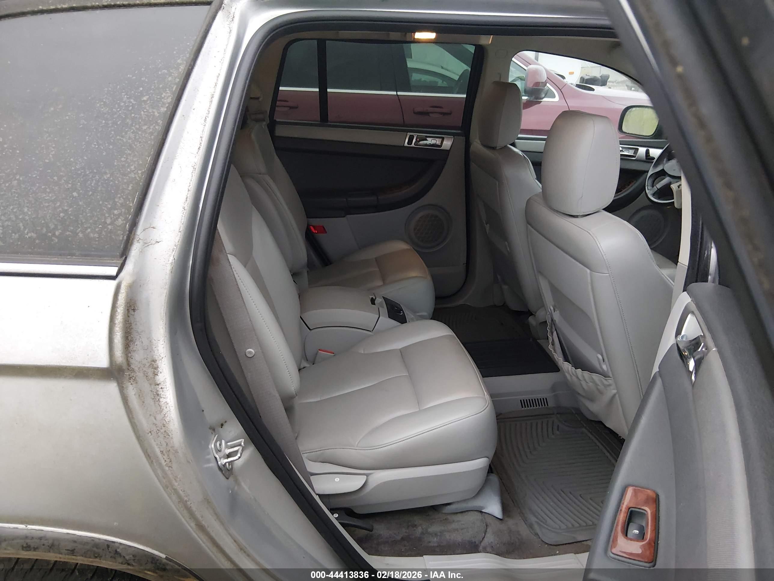 CHRYSLER PACIFICA image 8