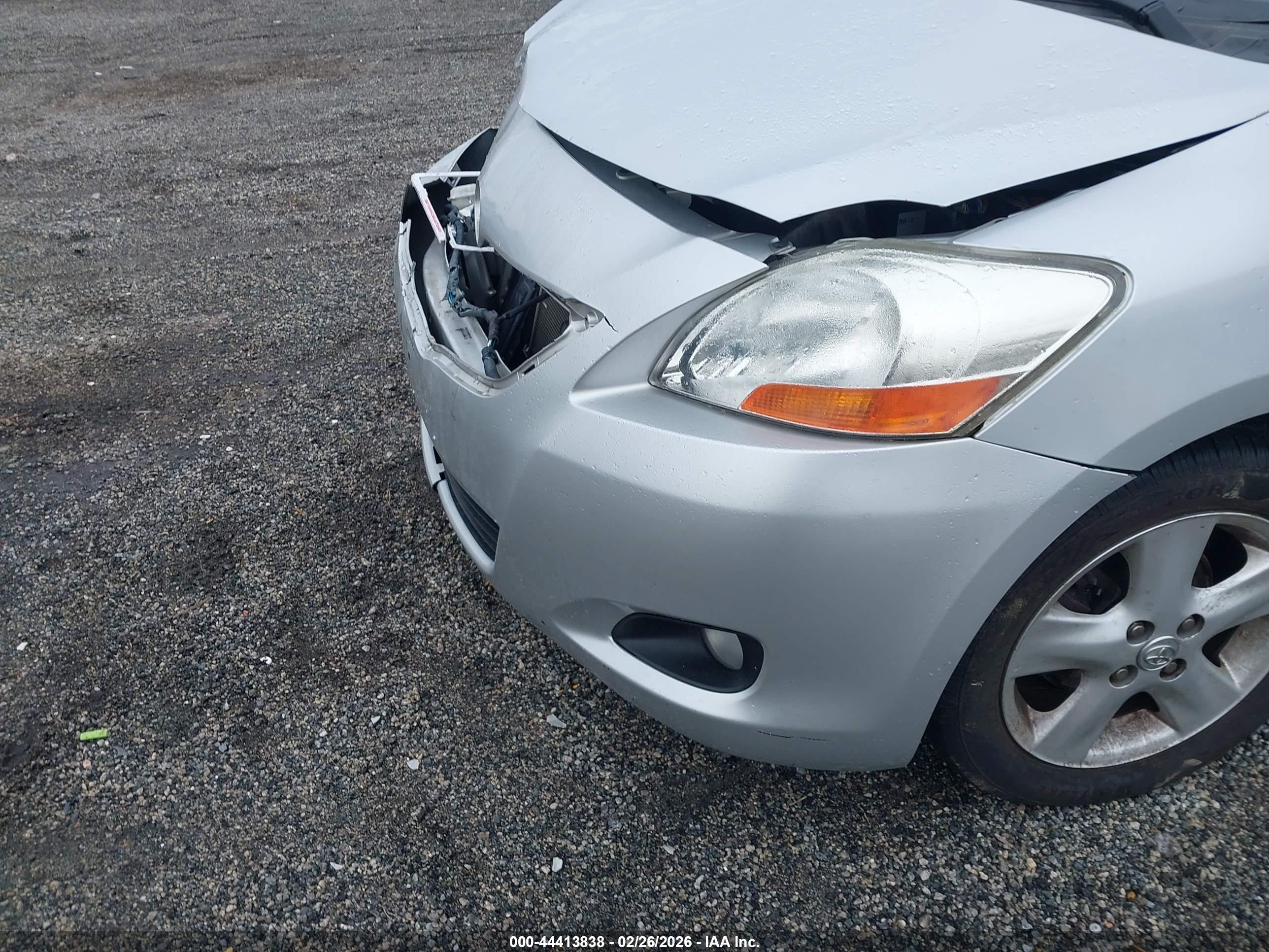 TOYOTA YARIS image 6