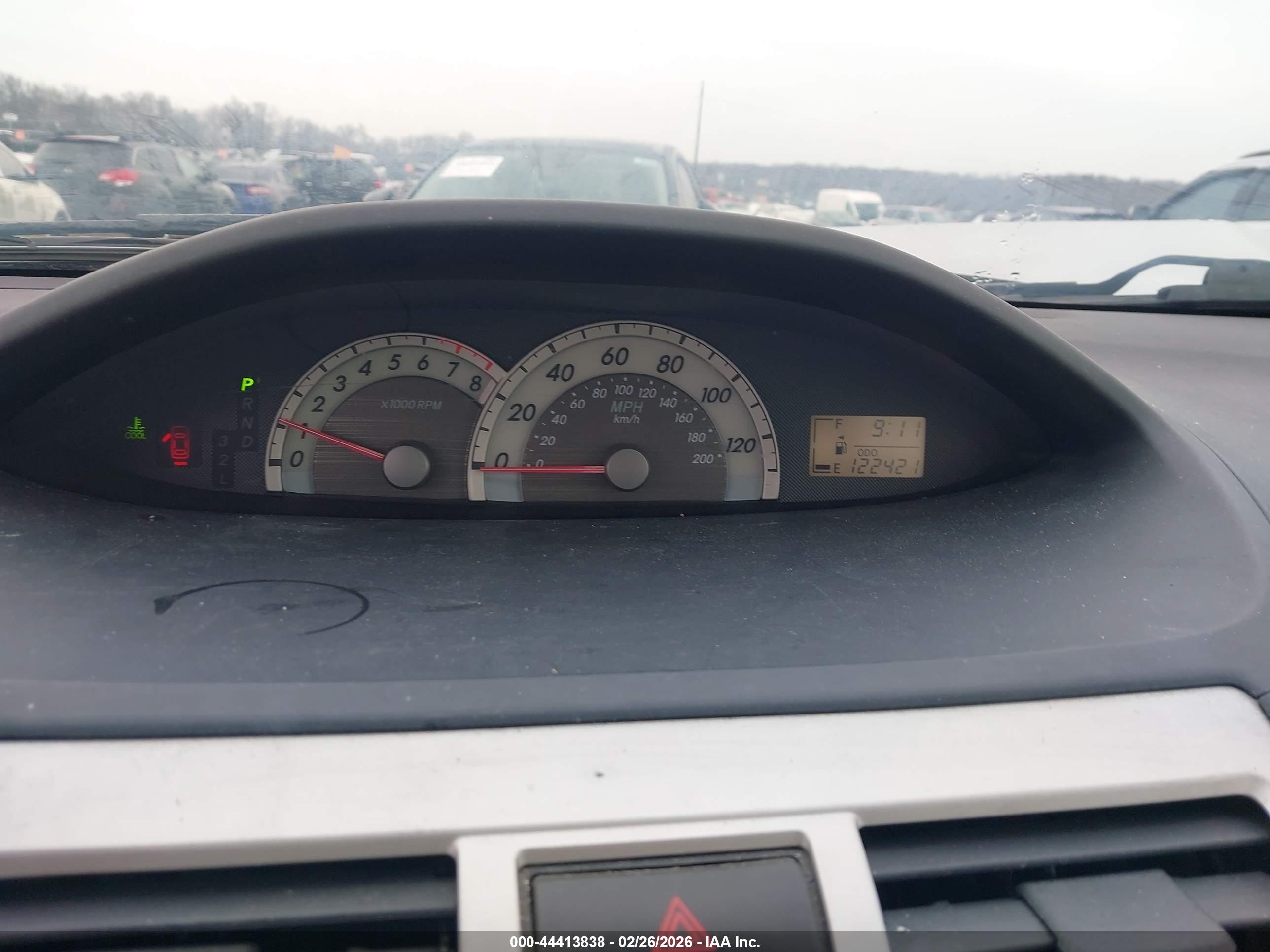 TOYOTA YARIS image 7