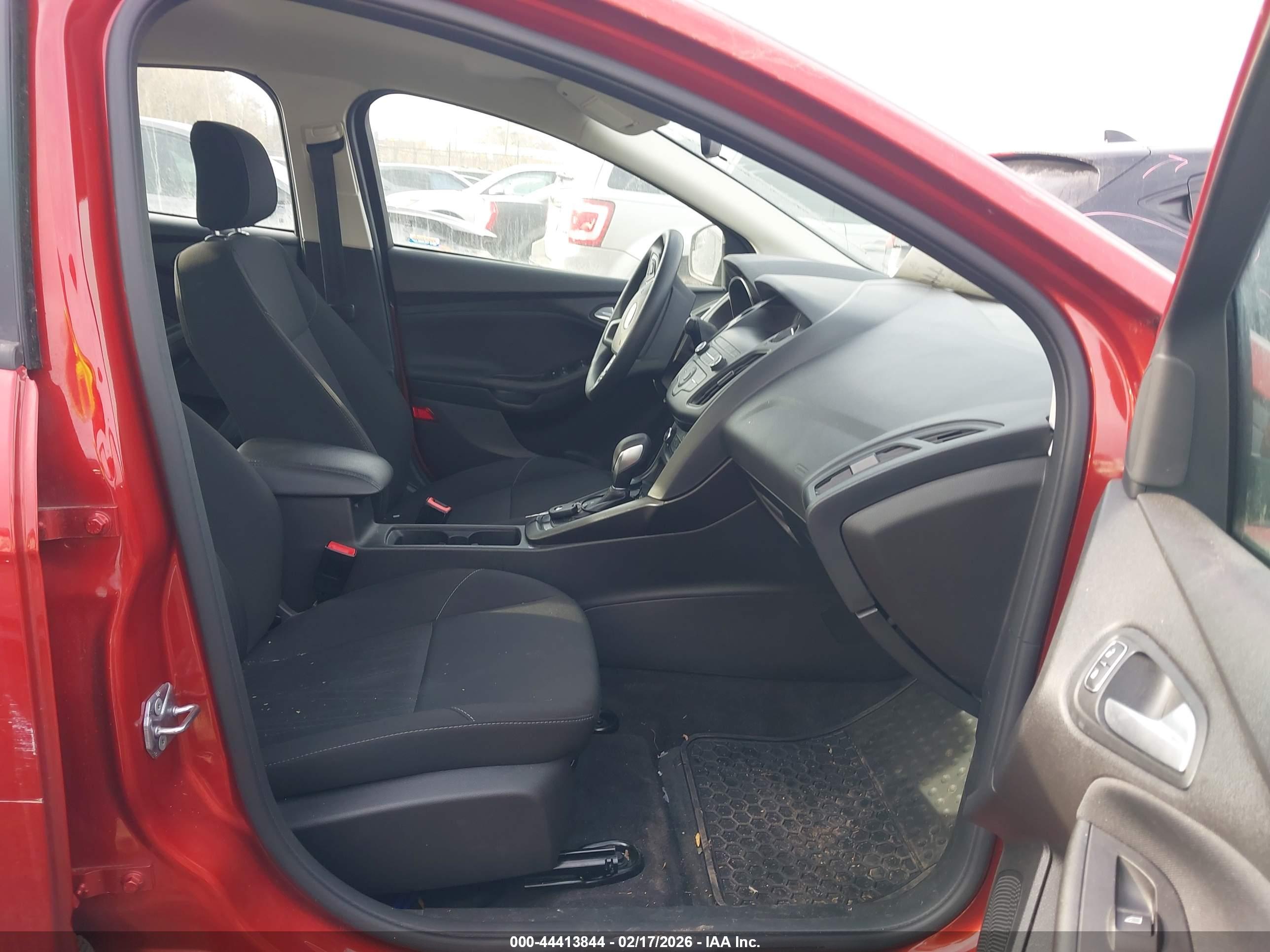 FORD FOCUS image 5