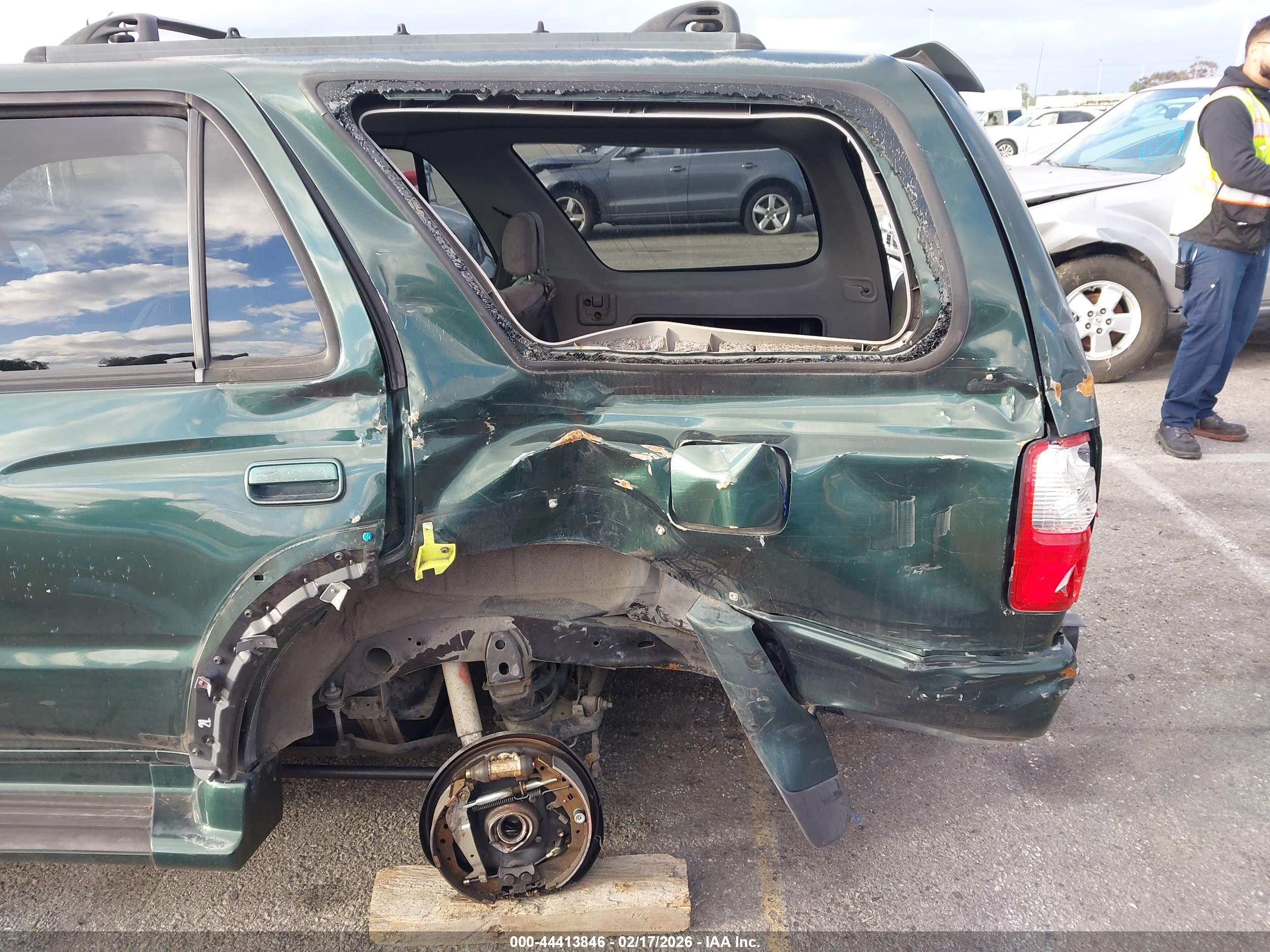 TOYOTA 4RUNNER image 6