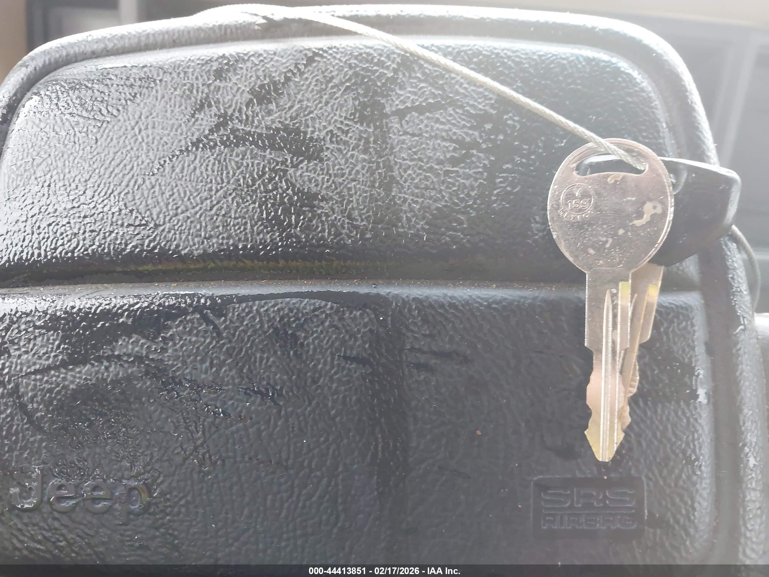 JEEP CHEROKEE image 11