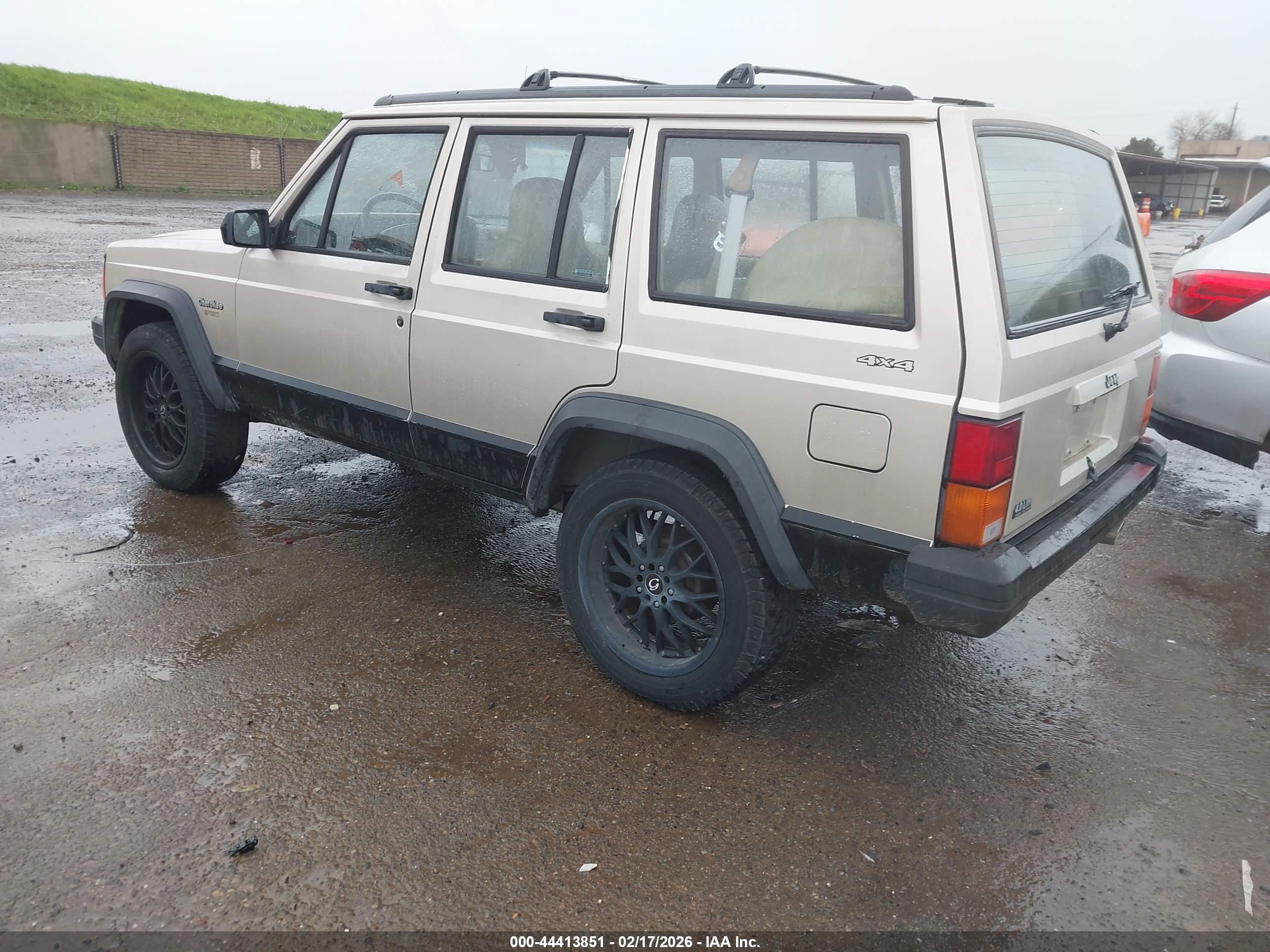 JEEP CHEROKEE image 3