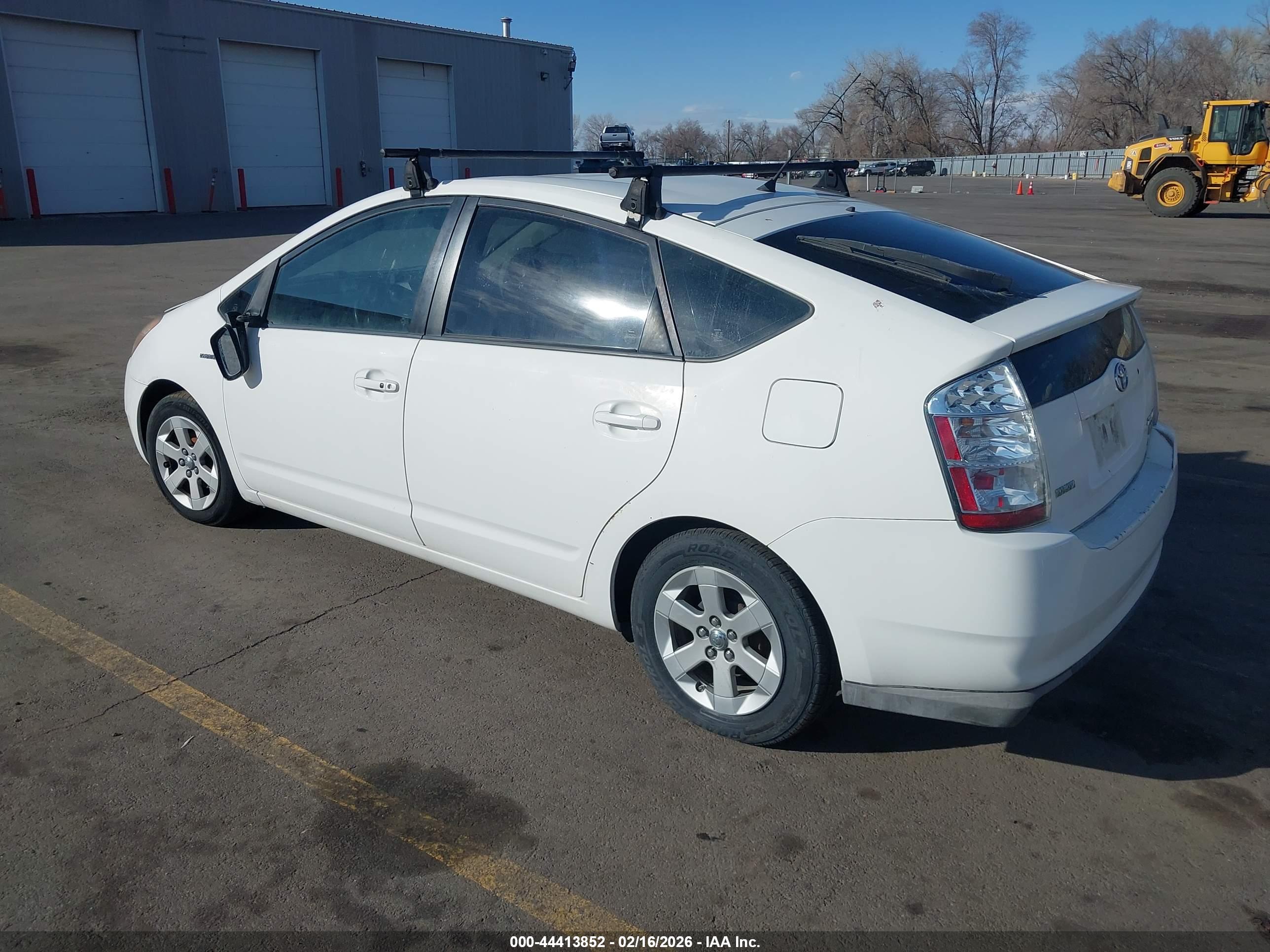 TOYOTA PRIUS image 3
