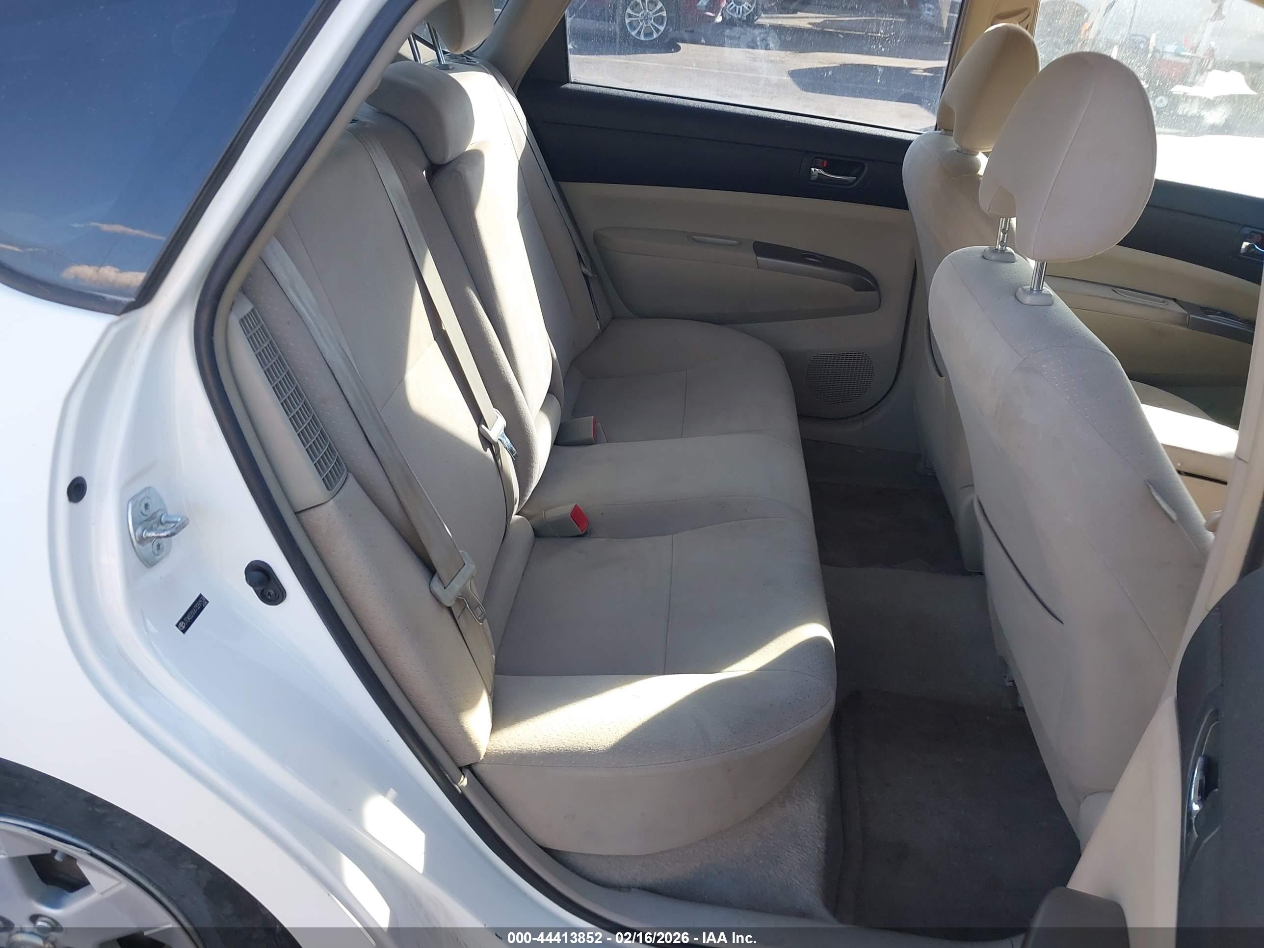 TOYOTA PRIUS image 8