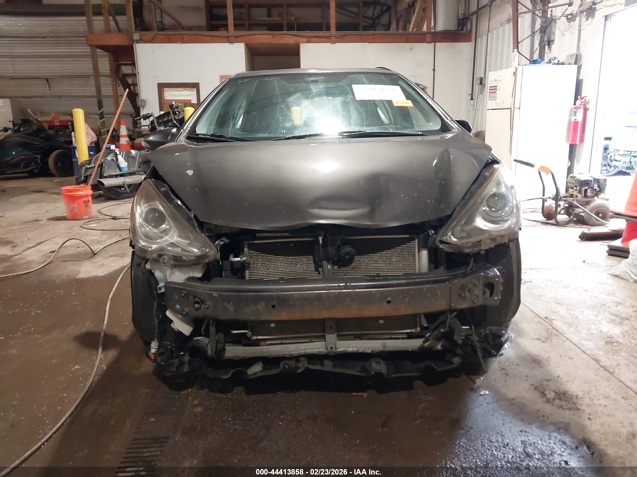 TOYOTA PRIUS image 6