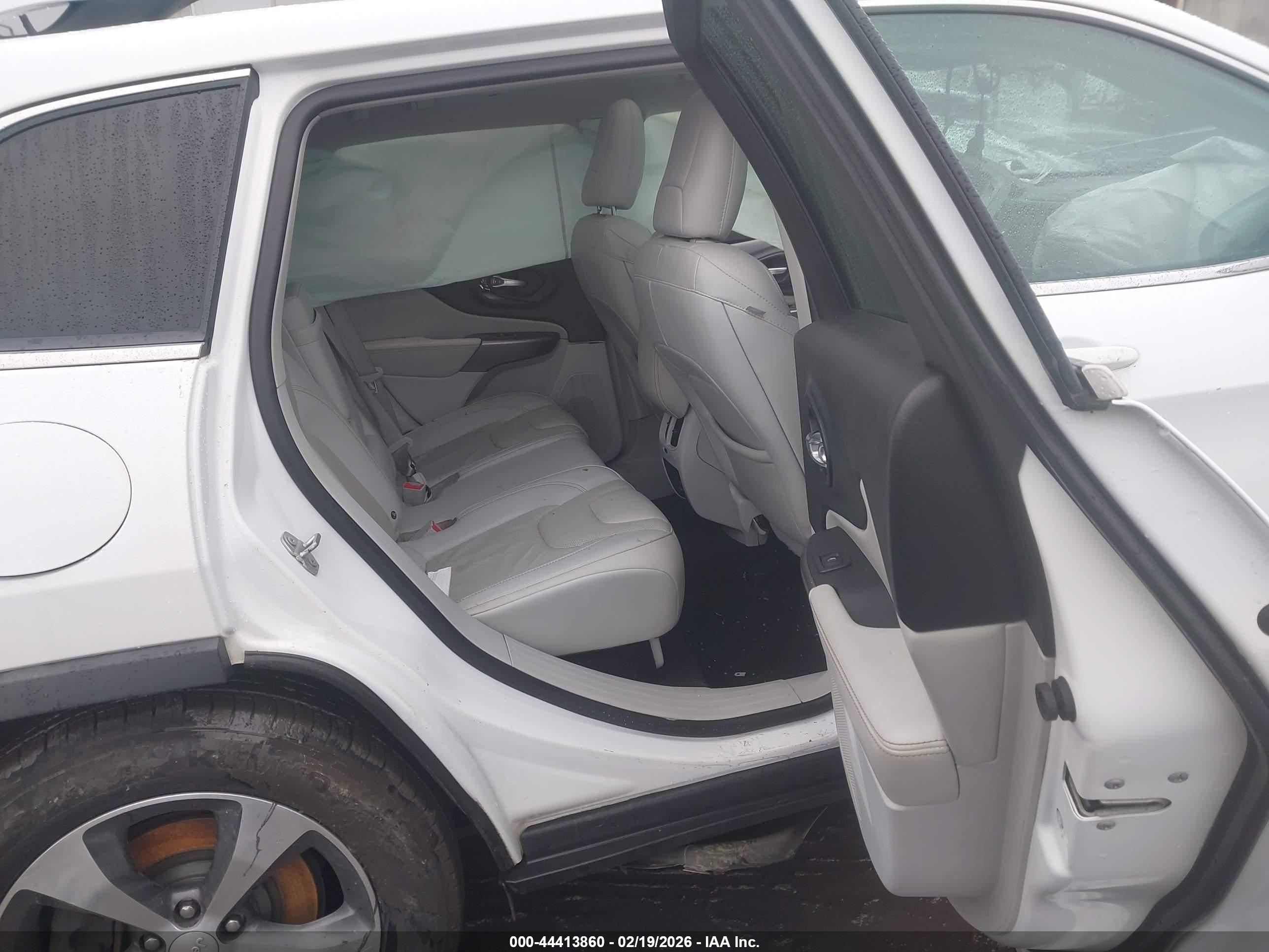 JEEP CHEROKEE image 8