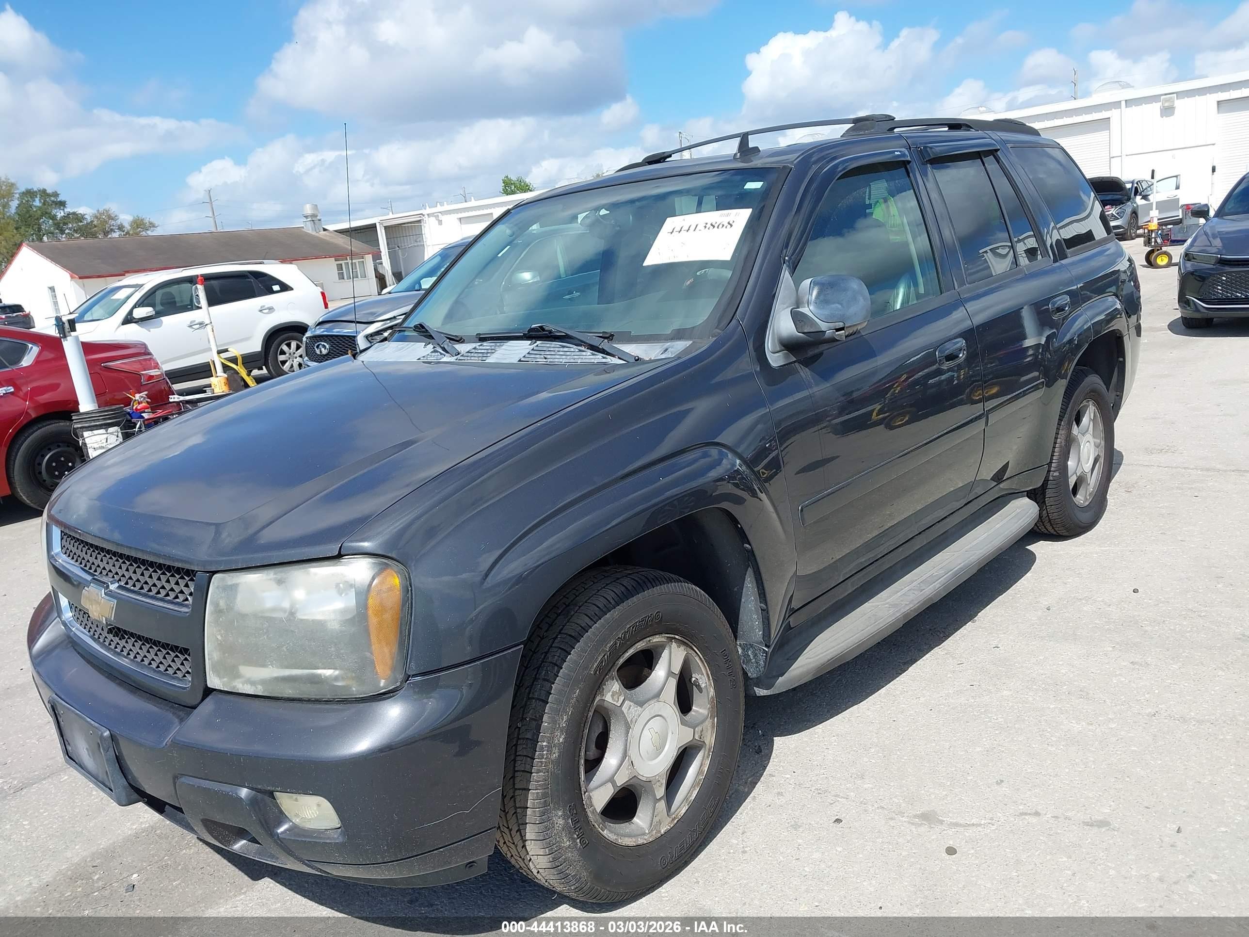 CHEVROLET TRAILBLAZER image 6