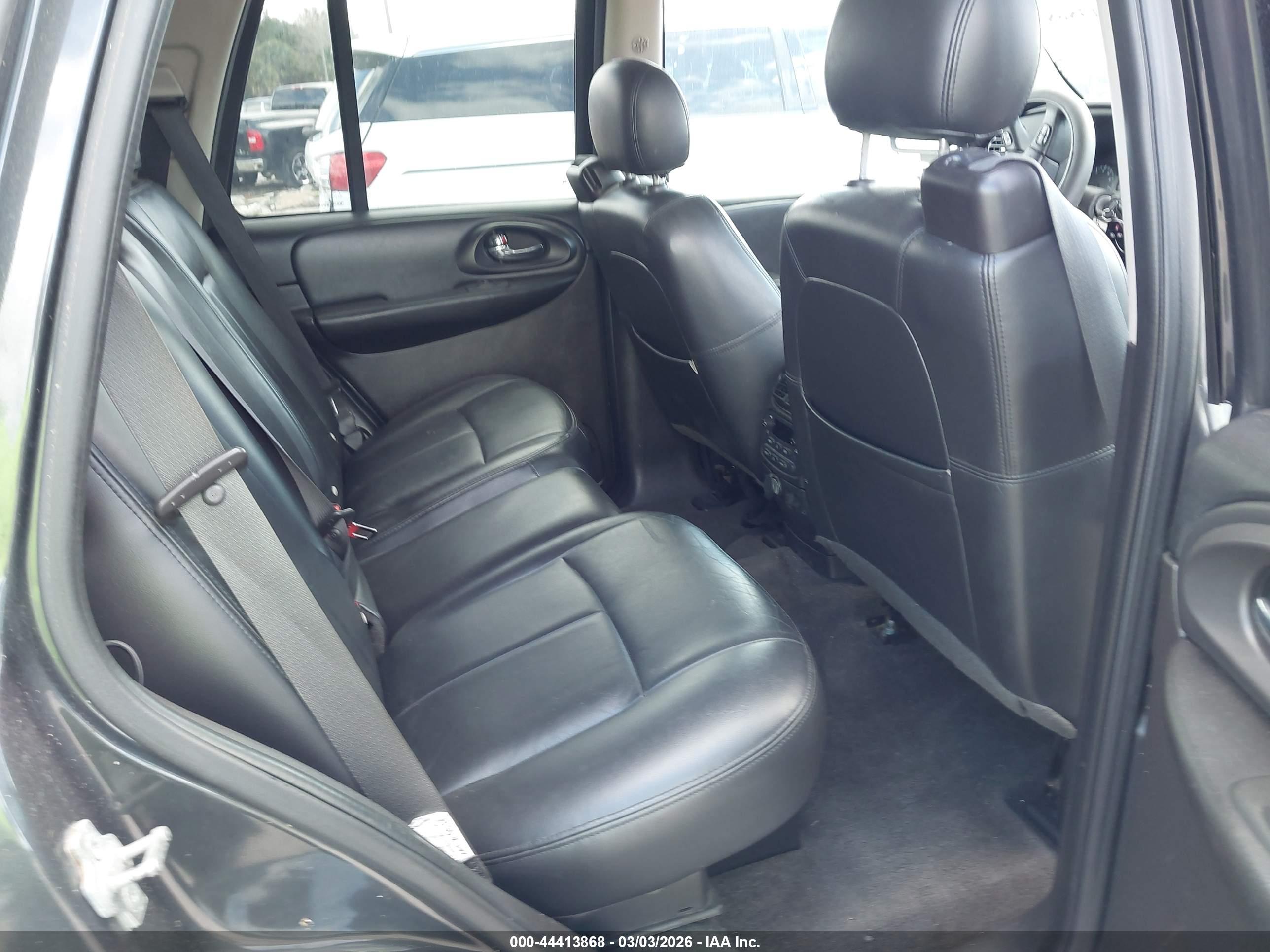 CHEVROLET TRAILBLAZER image 8
