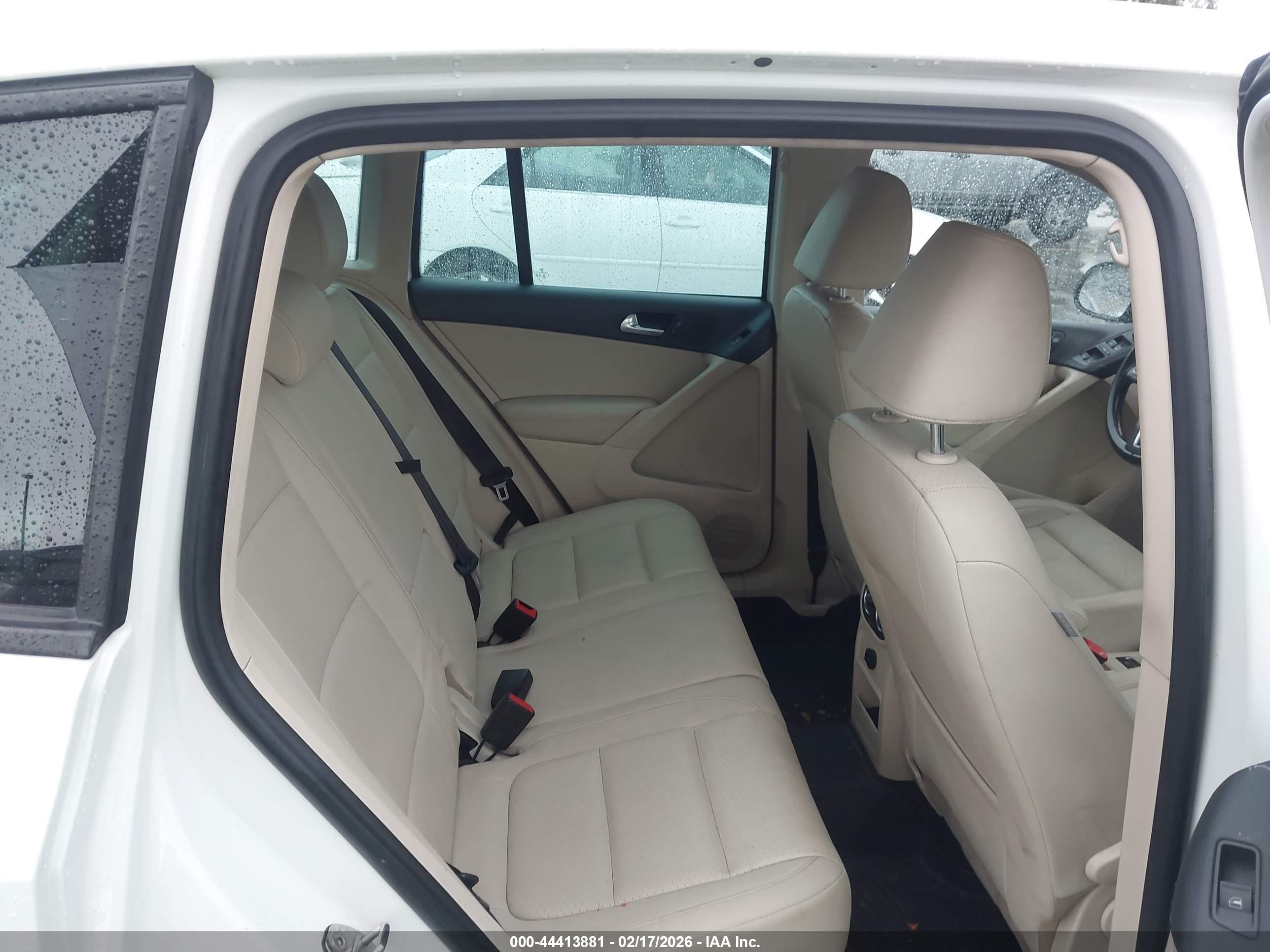 VOLKSWAGEN TIGUAN image 8
