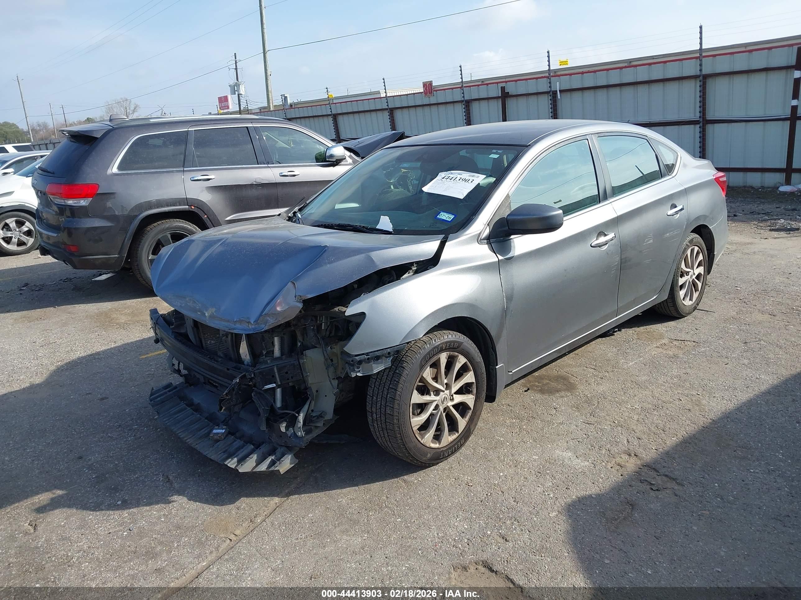 NISSAN SENTRA image 2