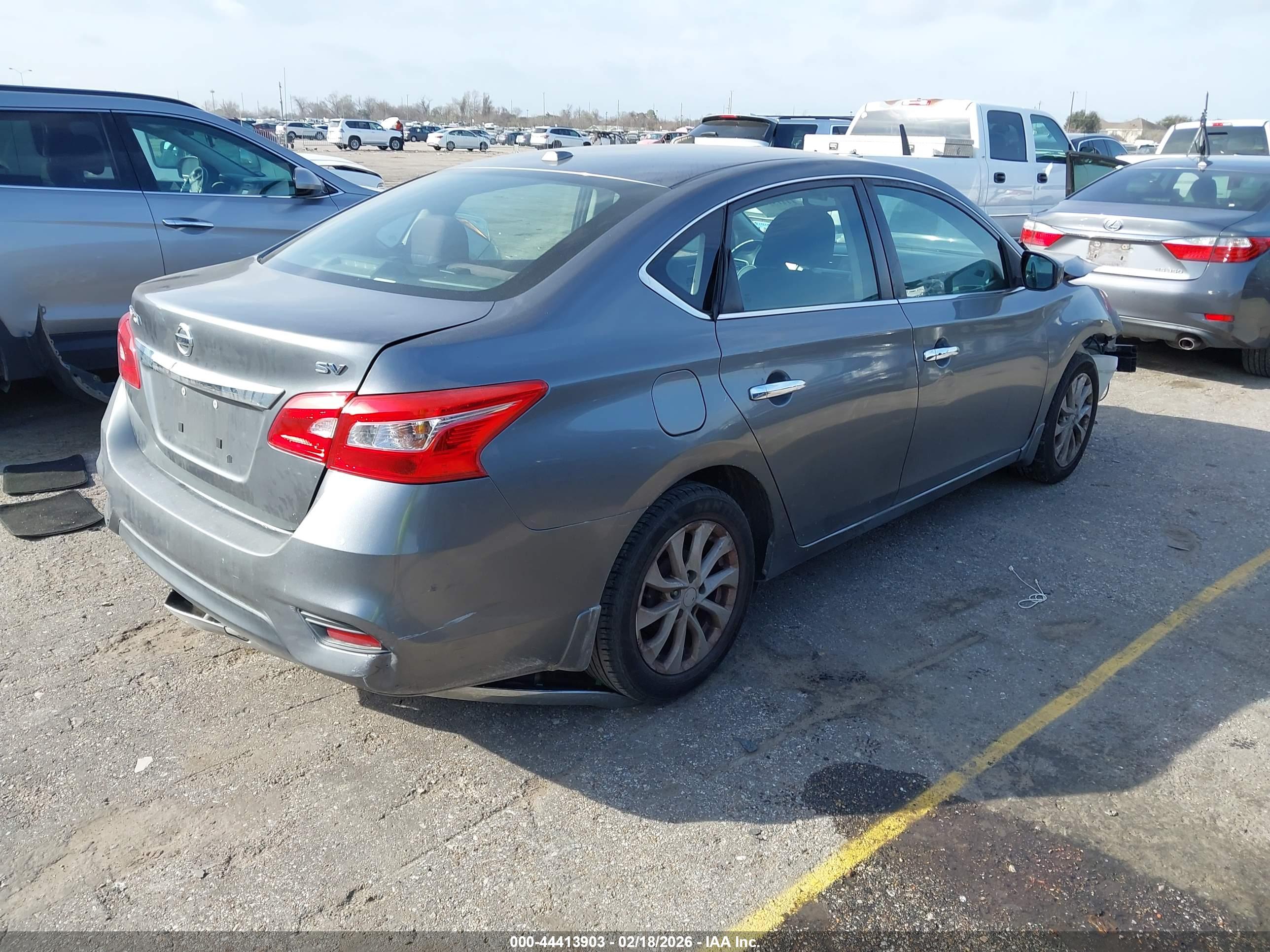 NISSAN SENTRA image 4