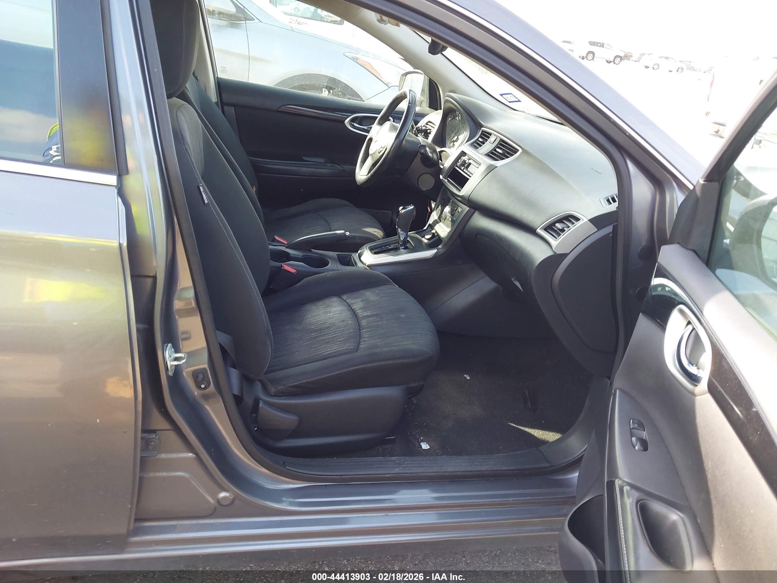 NISSAN SENTRA image 5