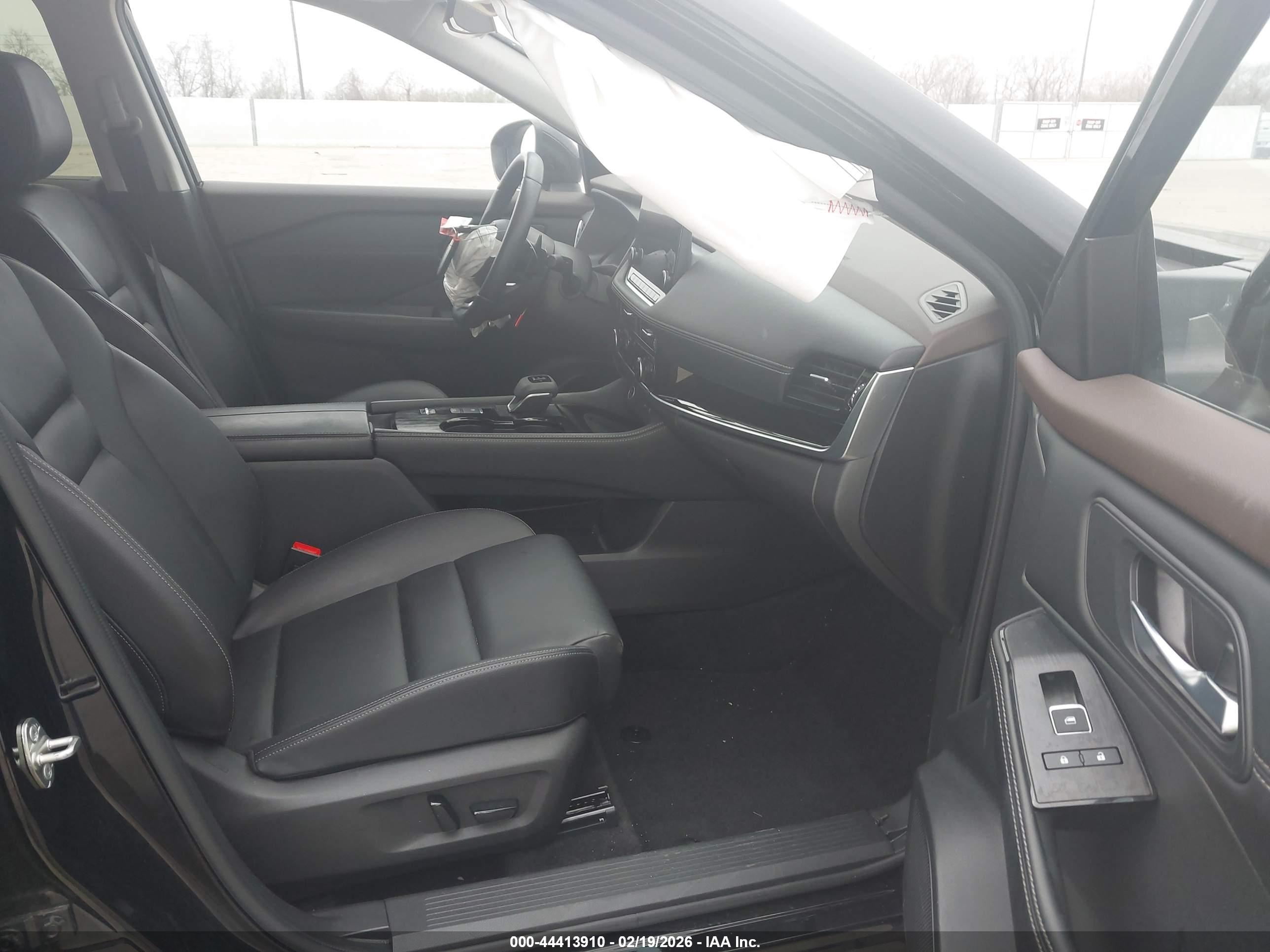 NISSAN ROGUE image 5