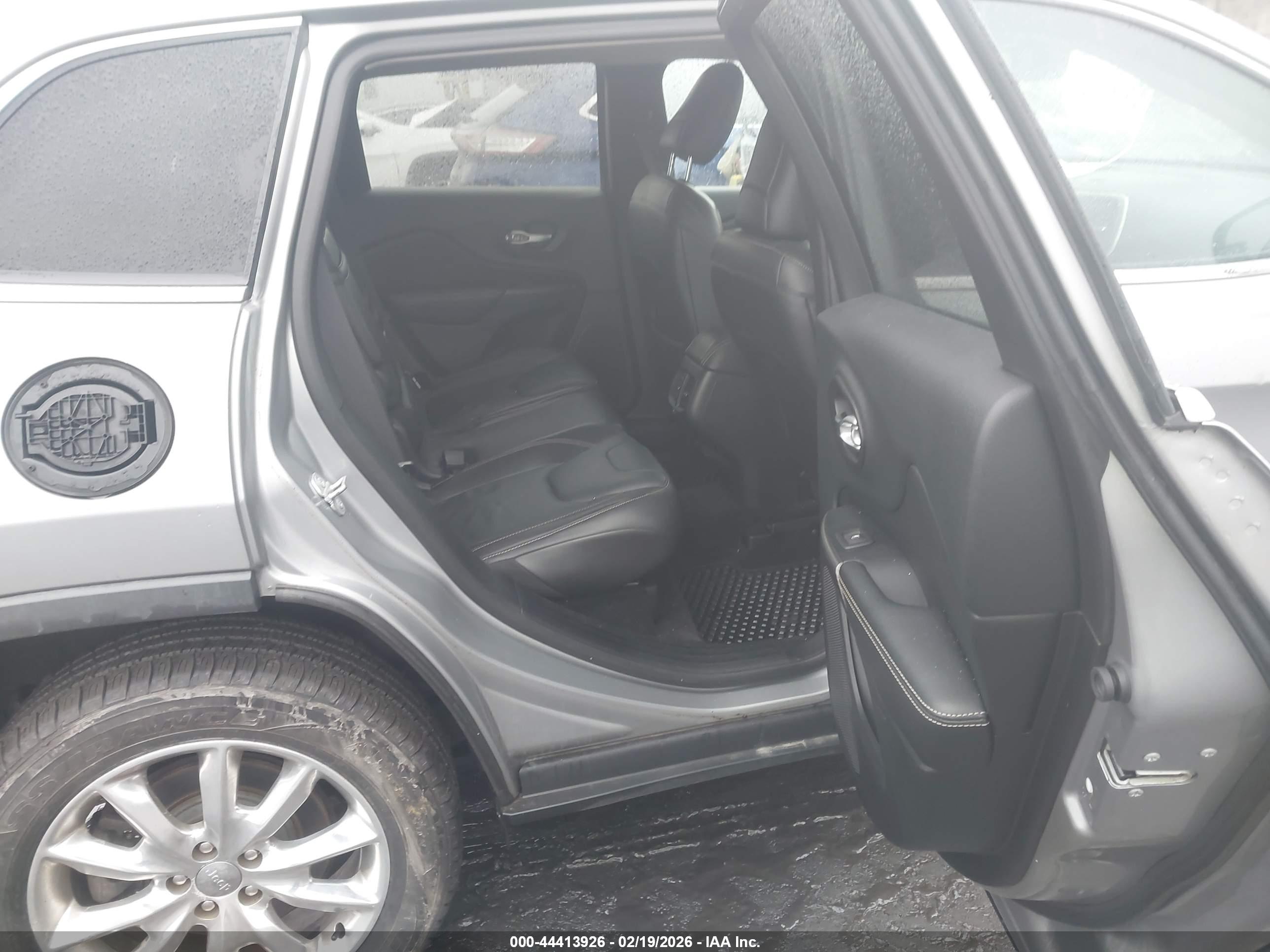 JEEP CHEROKEE image 8