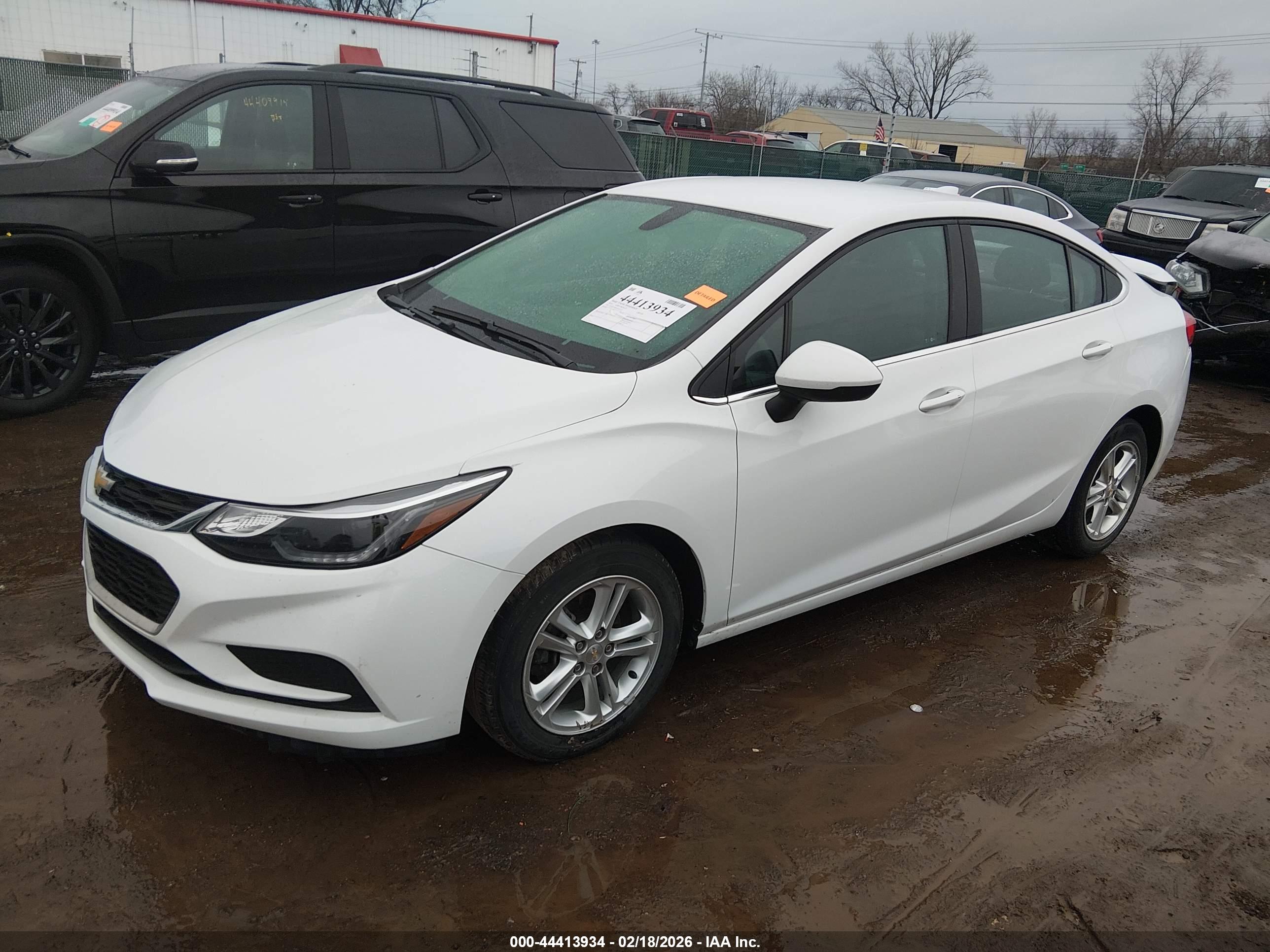 CHEVROLET CRUZE image 2