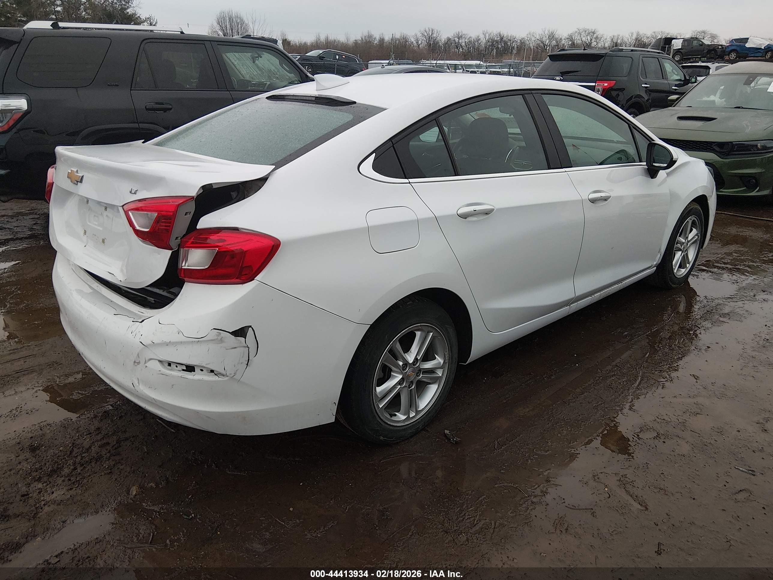 CHEVROLET CRUZE image 4