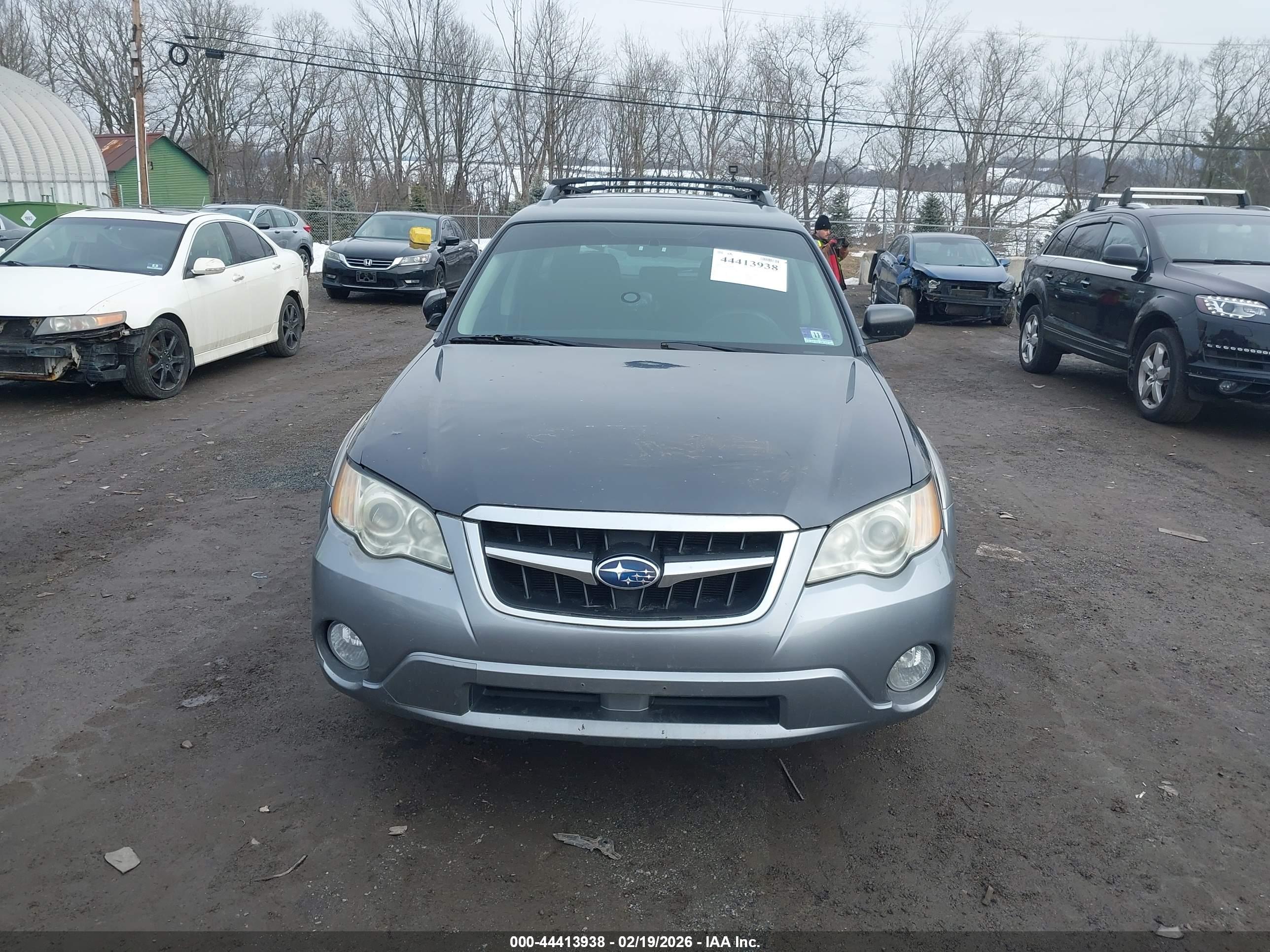 SUBARU OUTBACK image 6