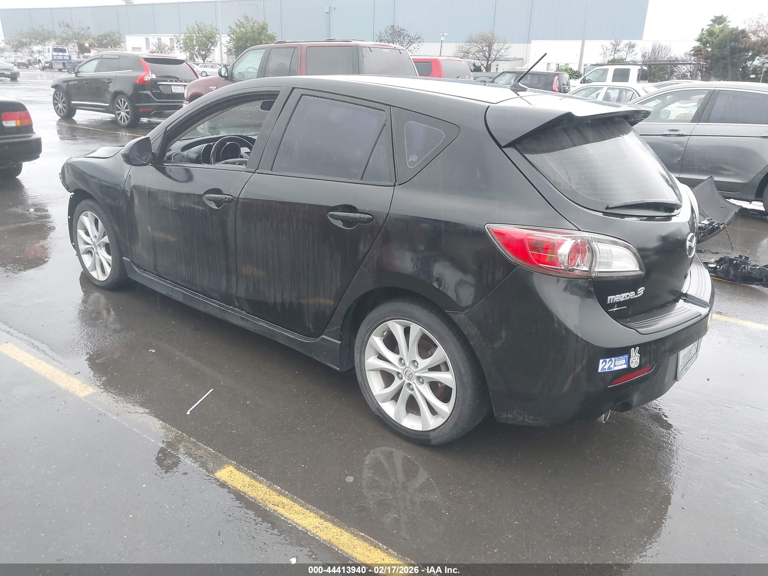 MAZDA MAZDA3 image 3