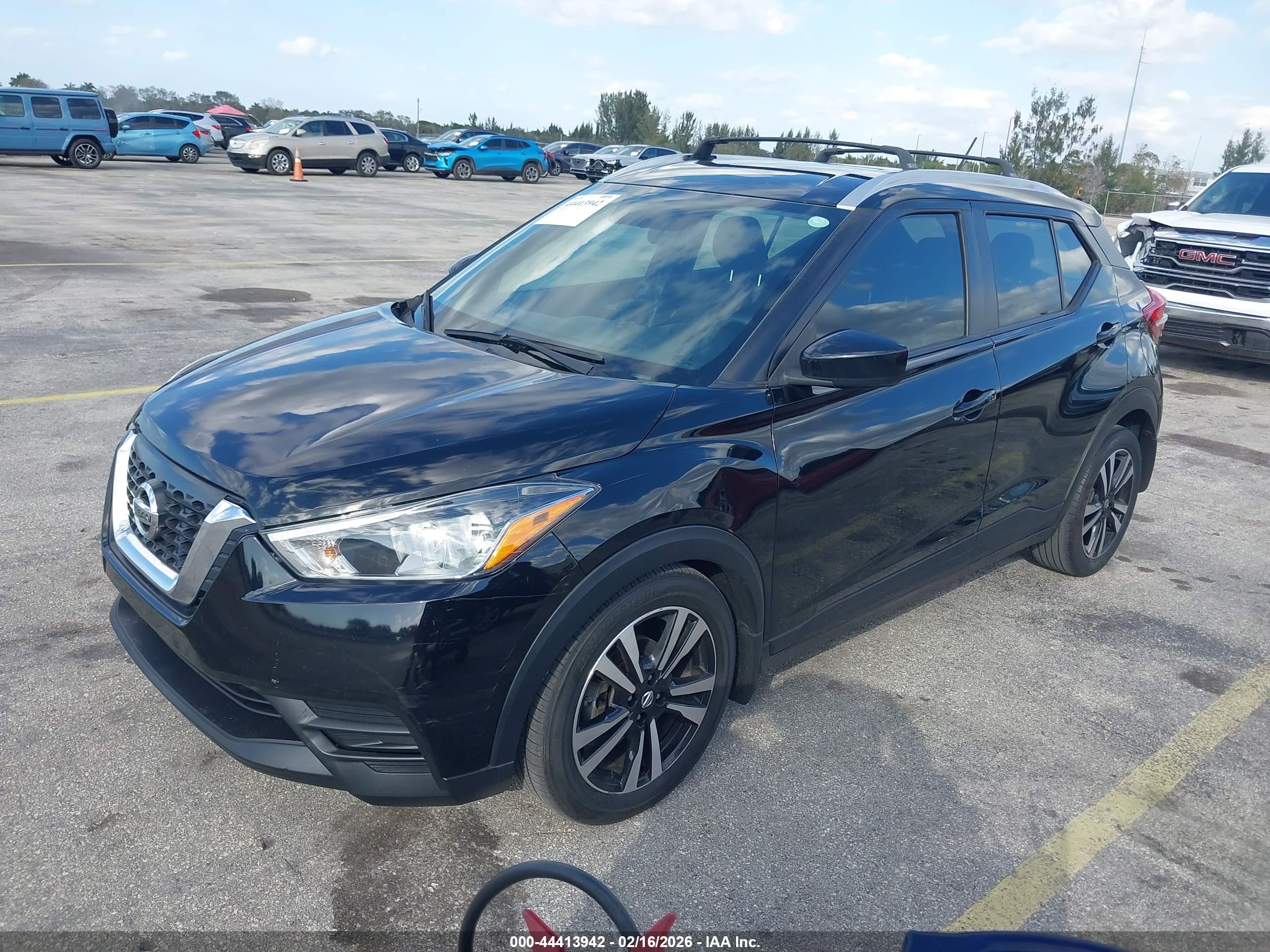 NISSAN KICKS image 2