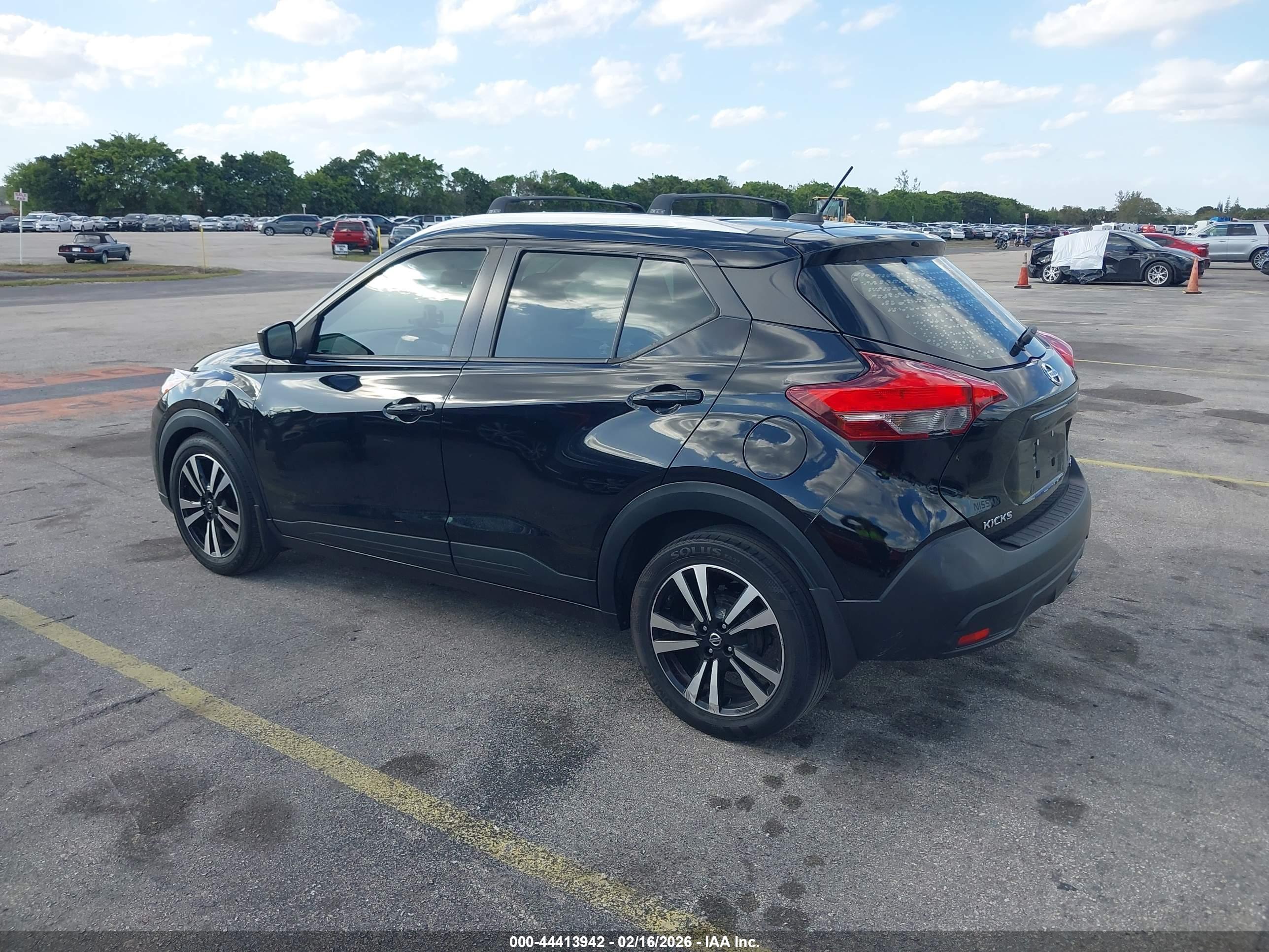 NISSAN KICKS image 3