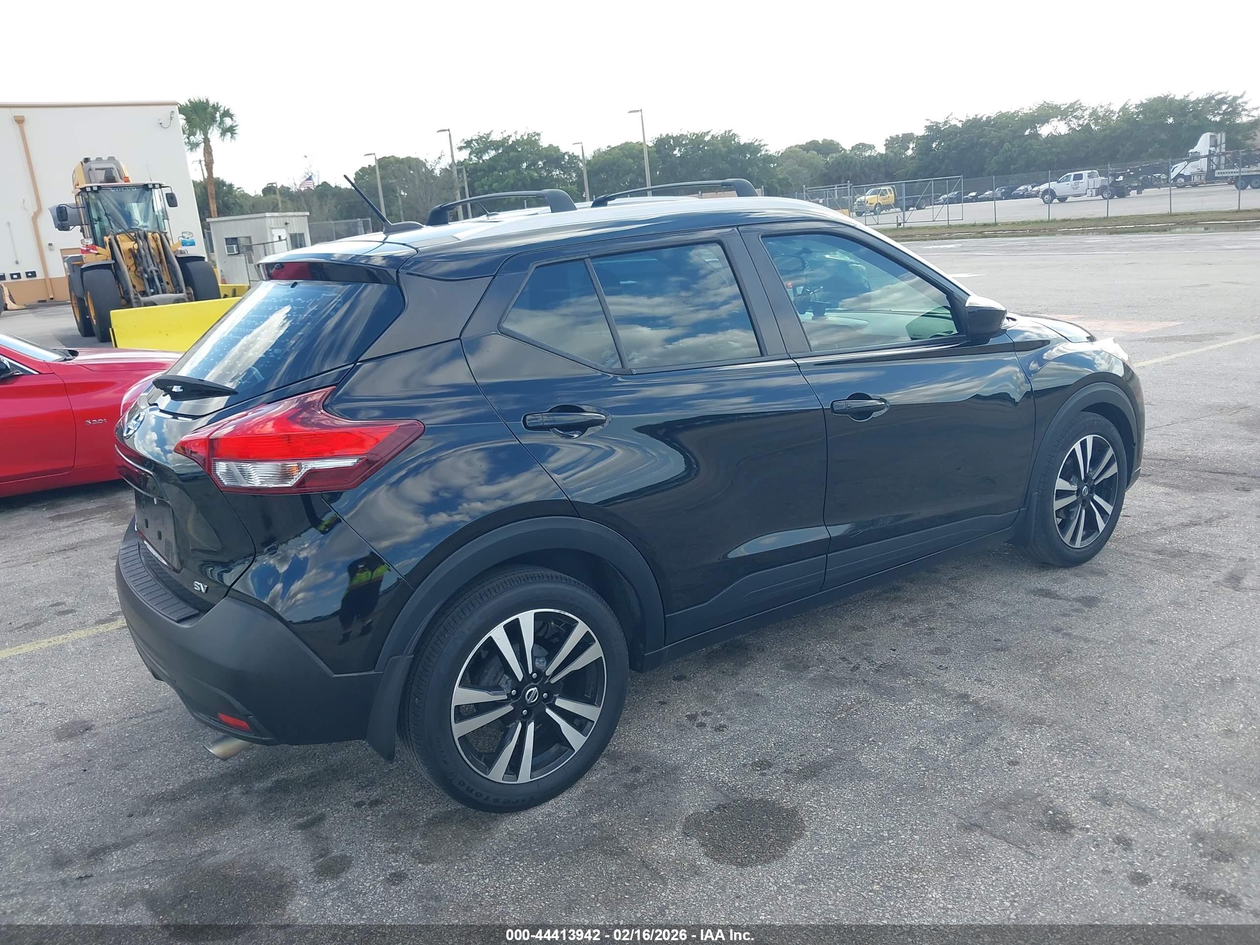 NISSAN KICKS image 4
