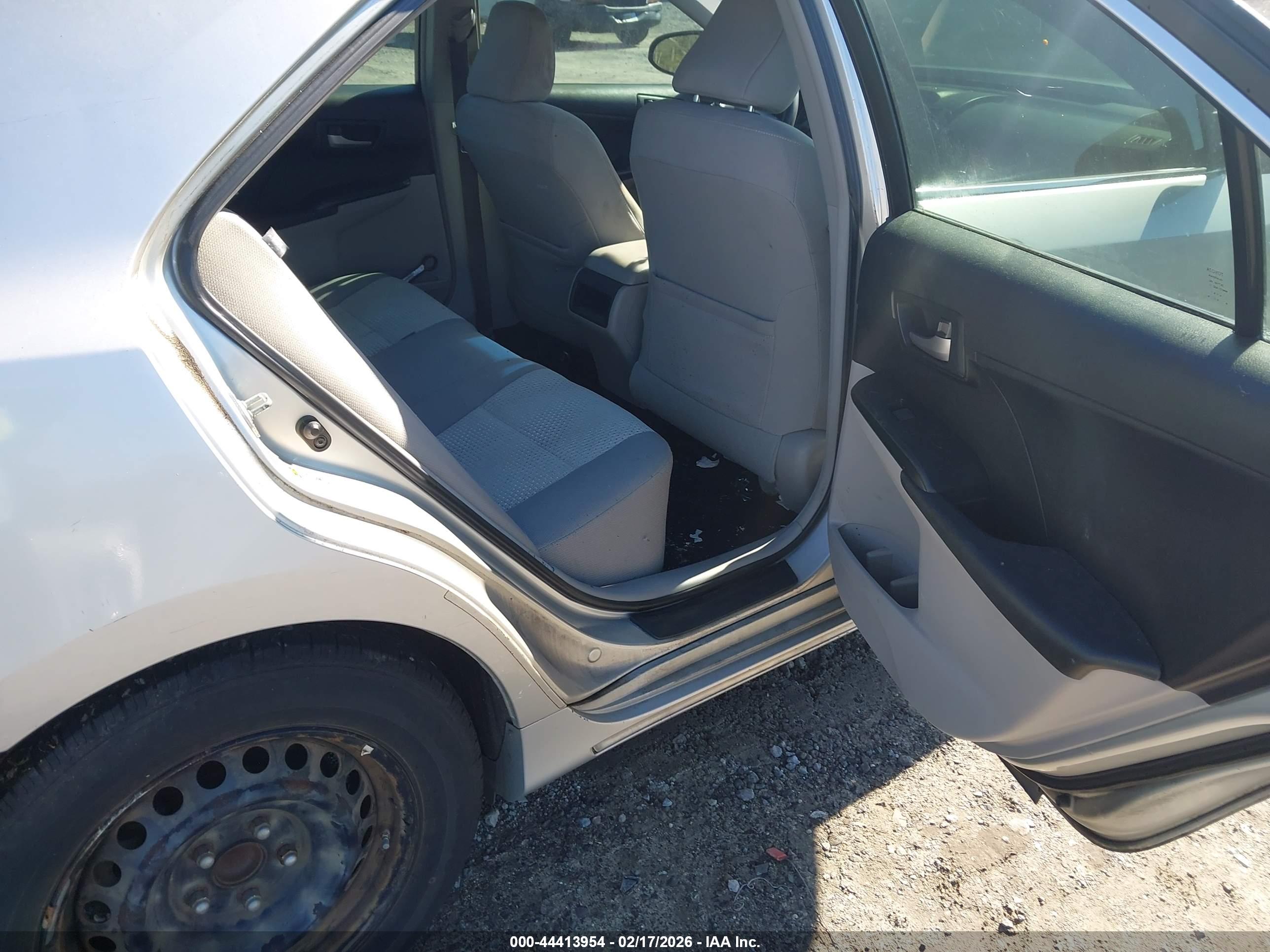 TOYOTA CAMRY image 8