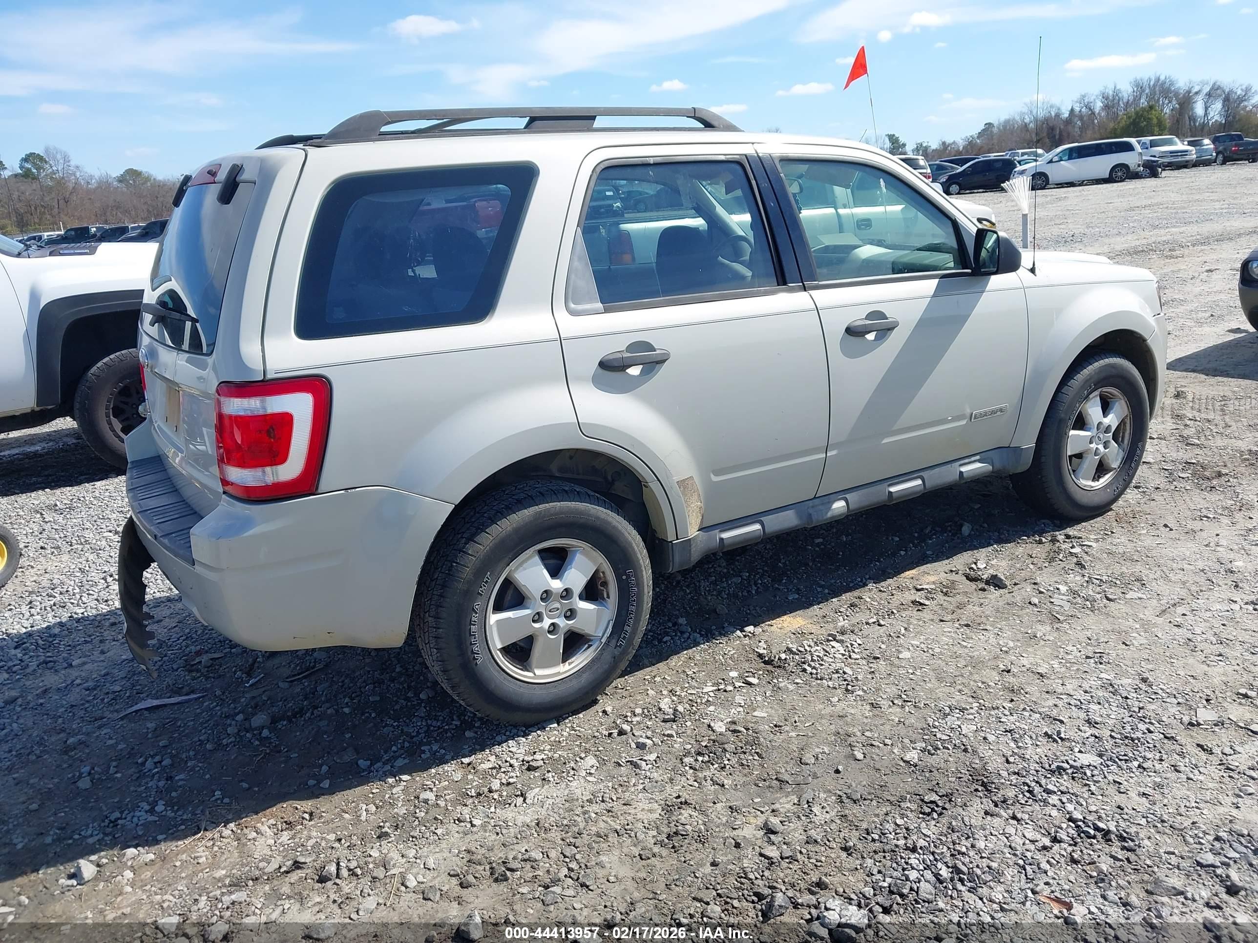 FORD ESCAPE image 4