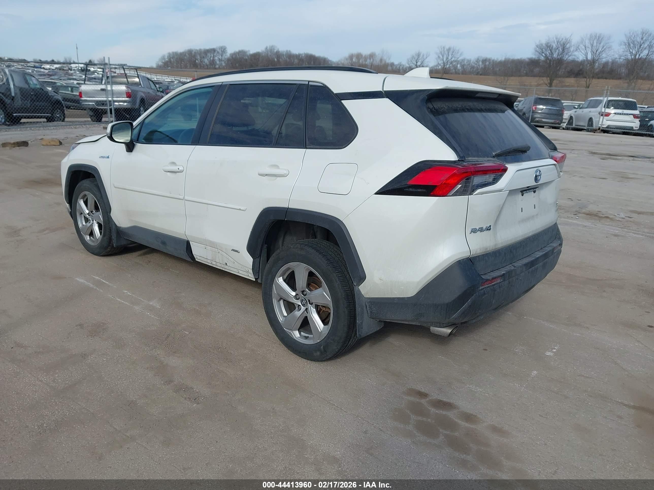 TOYOTA RAV4 image 3