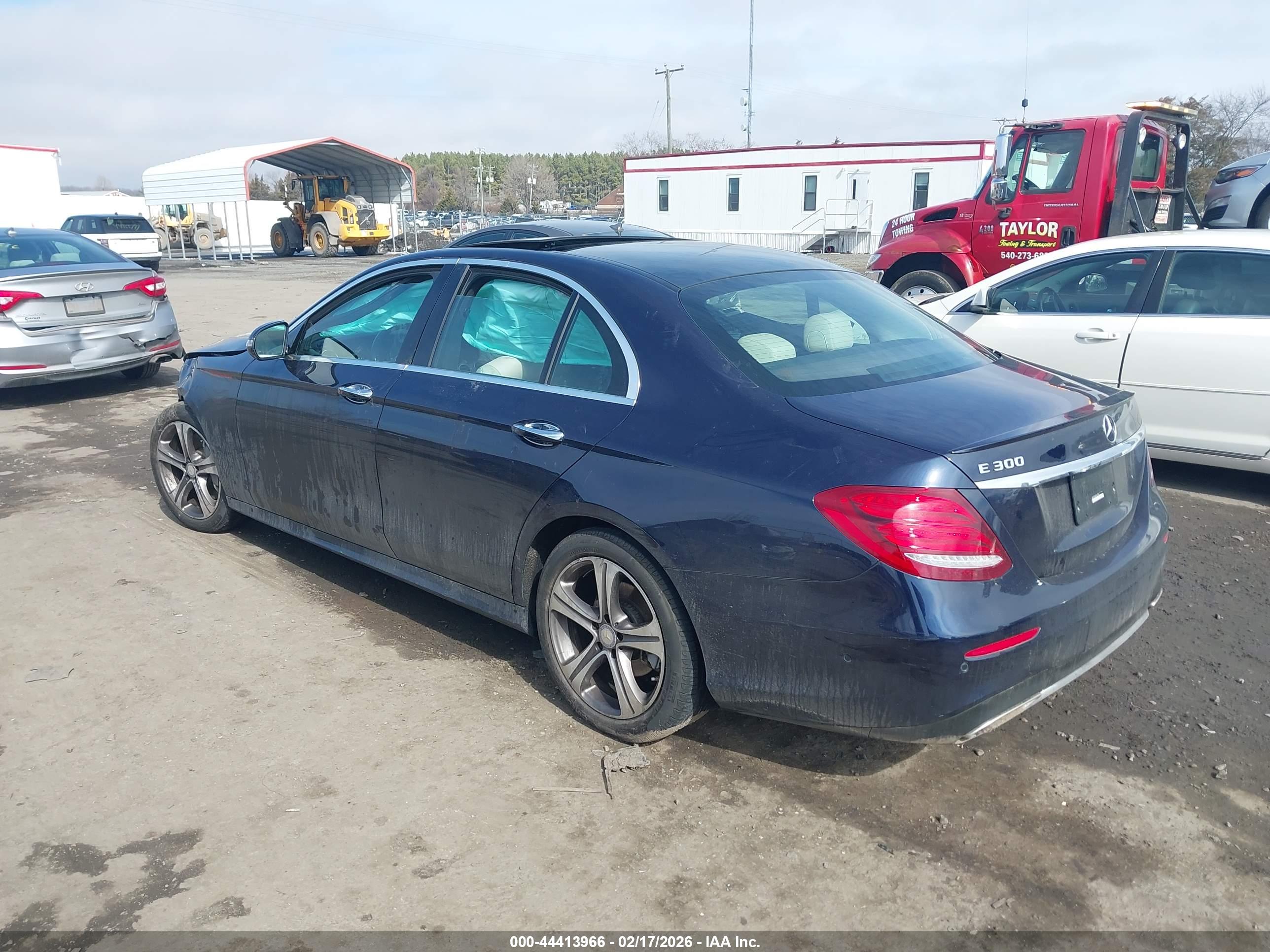 MERCEDES-BENZ E image 3