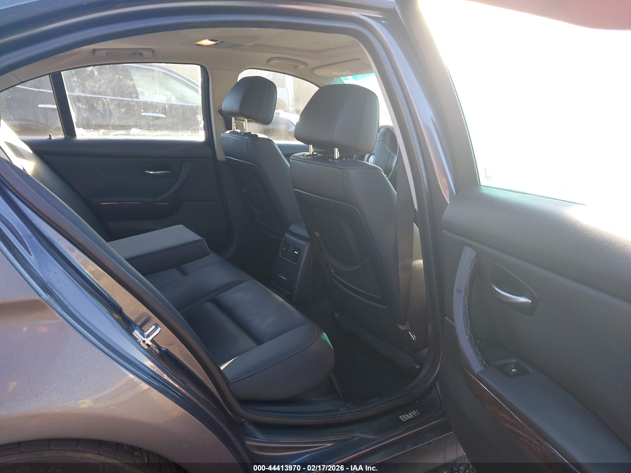 BMW 328I image 8