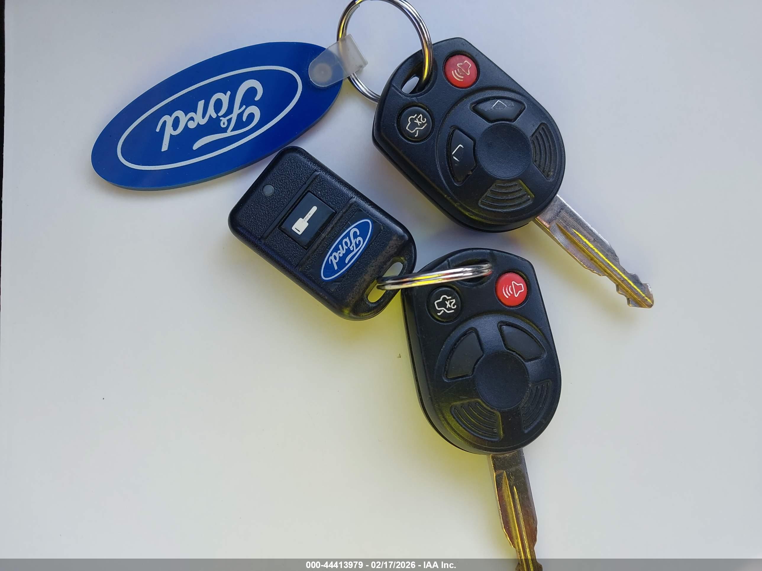 FORD ESCAPE image 11
