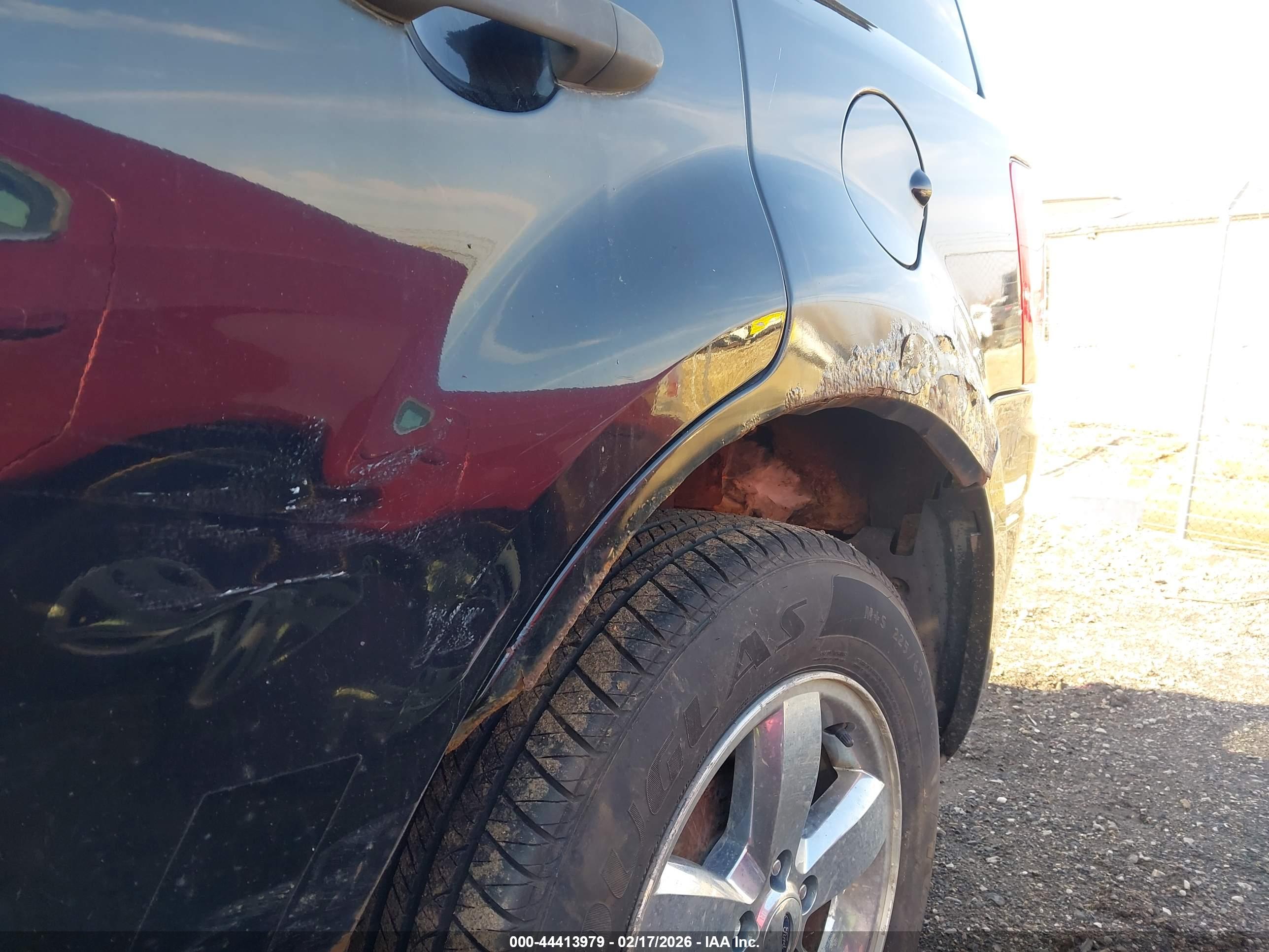 FORD ESCAPE image 6