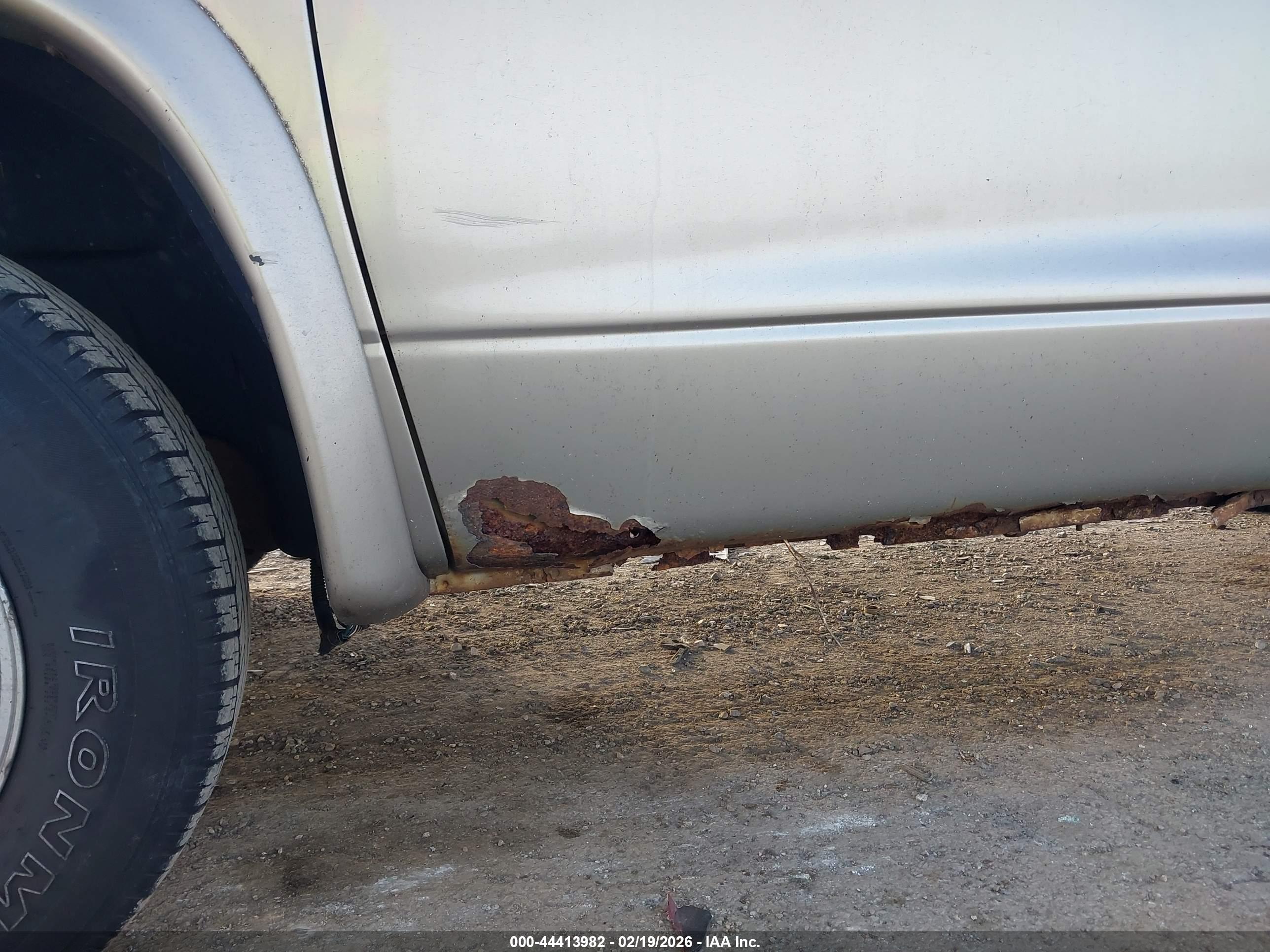 DODGE DAKOTA image 6